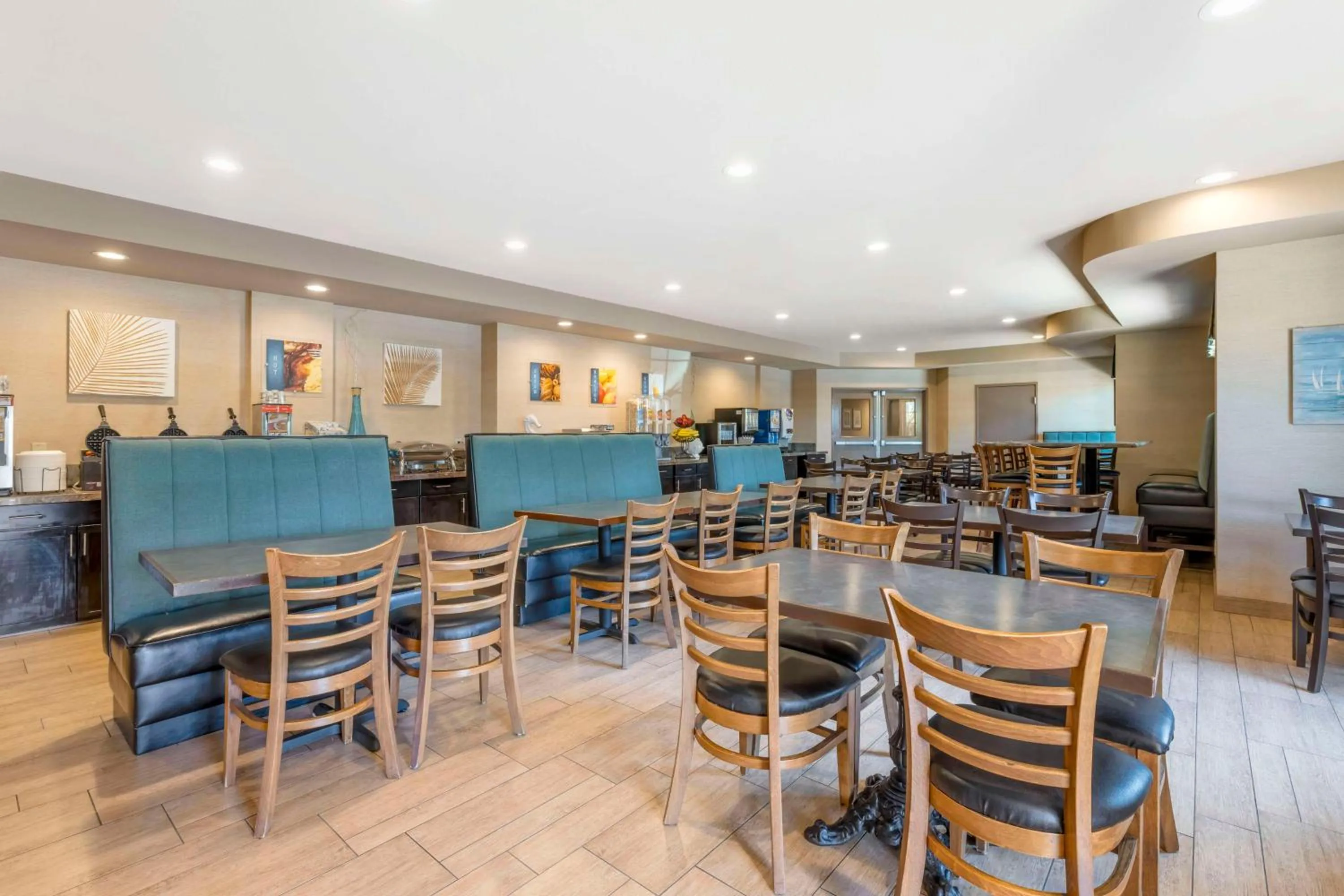 Breakfast in Best Western Plus Oceanside Palms