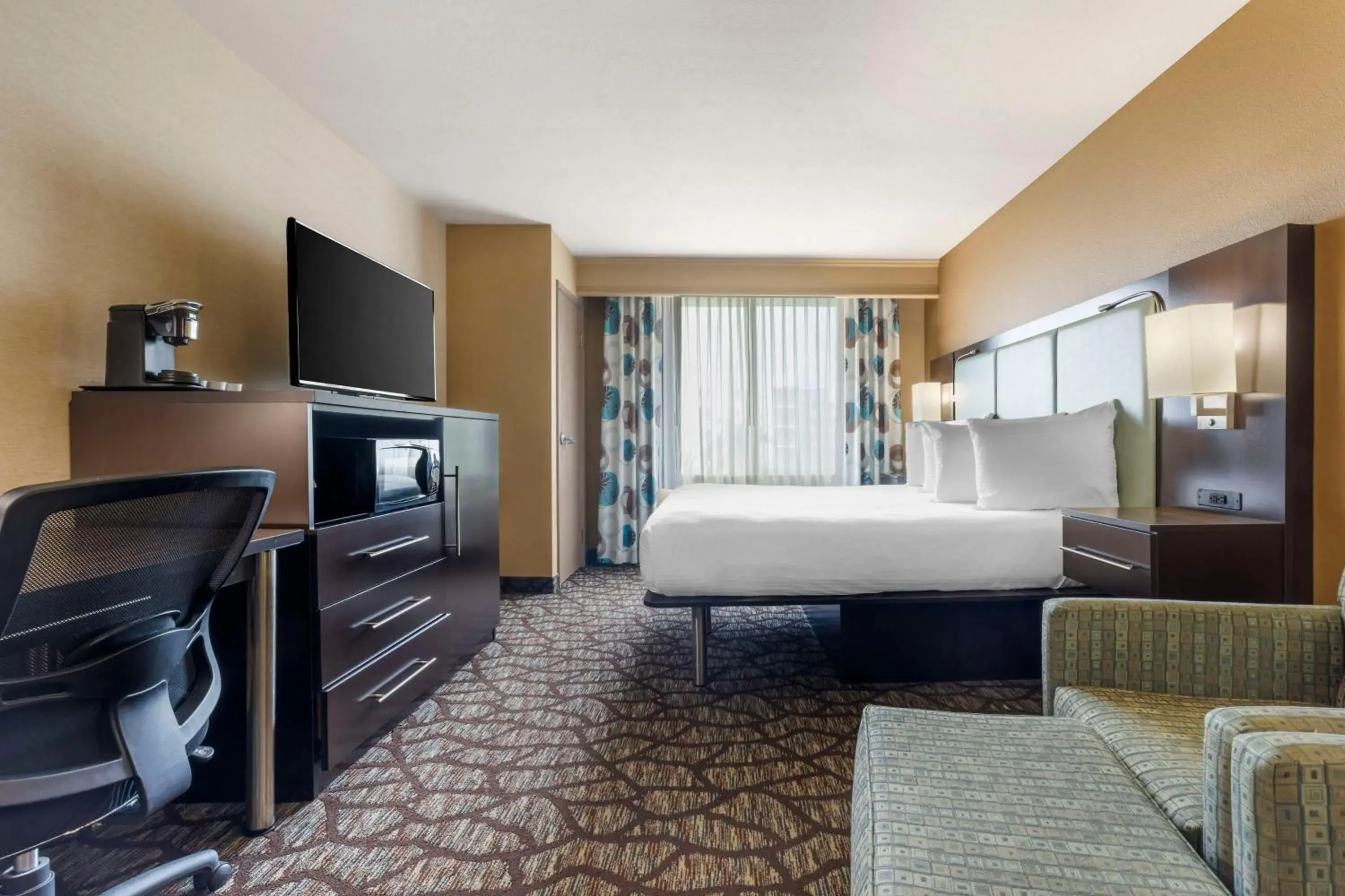 King Room - Non-Smoking in Best Western Plus Oceanside Palms King Room - Non-Smoking in Best Western Plus Oceanside Palms