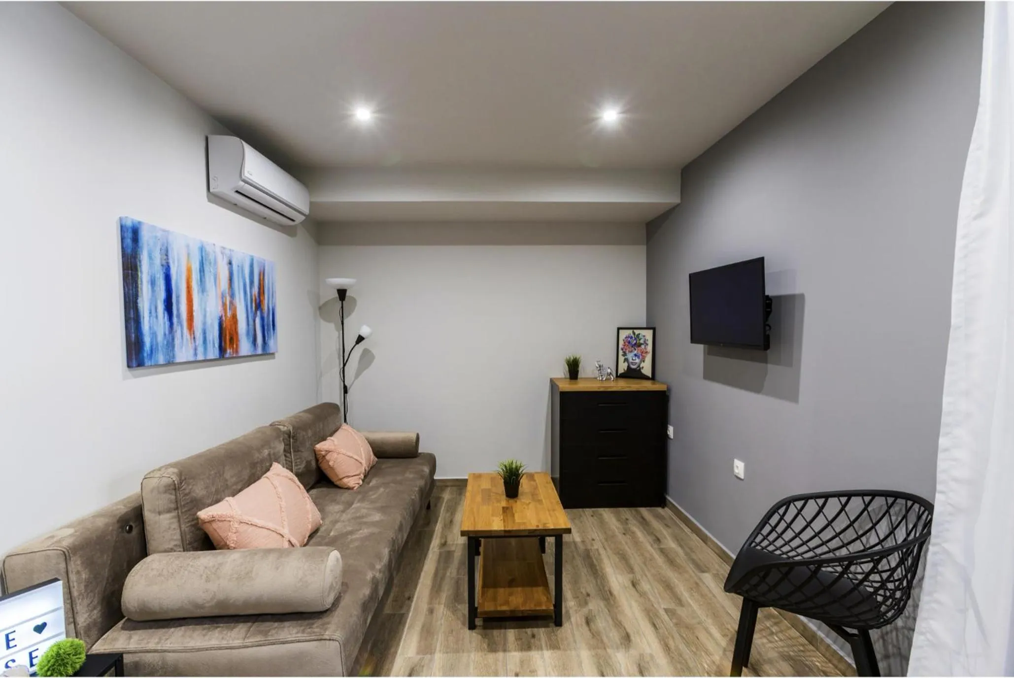 Raise Averof Serviced Apartments