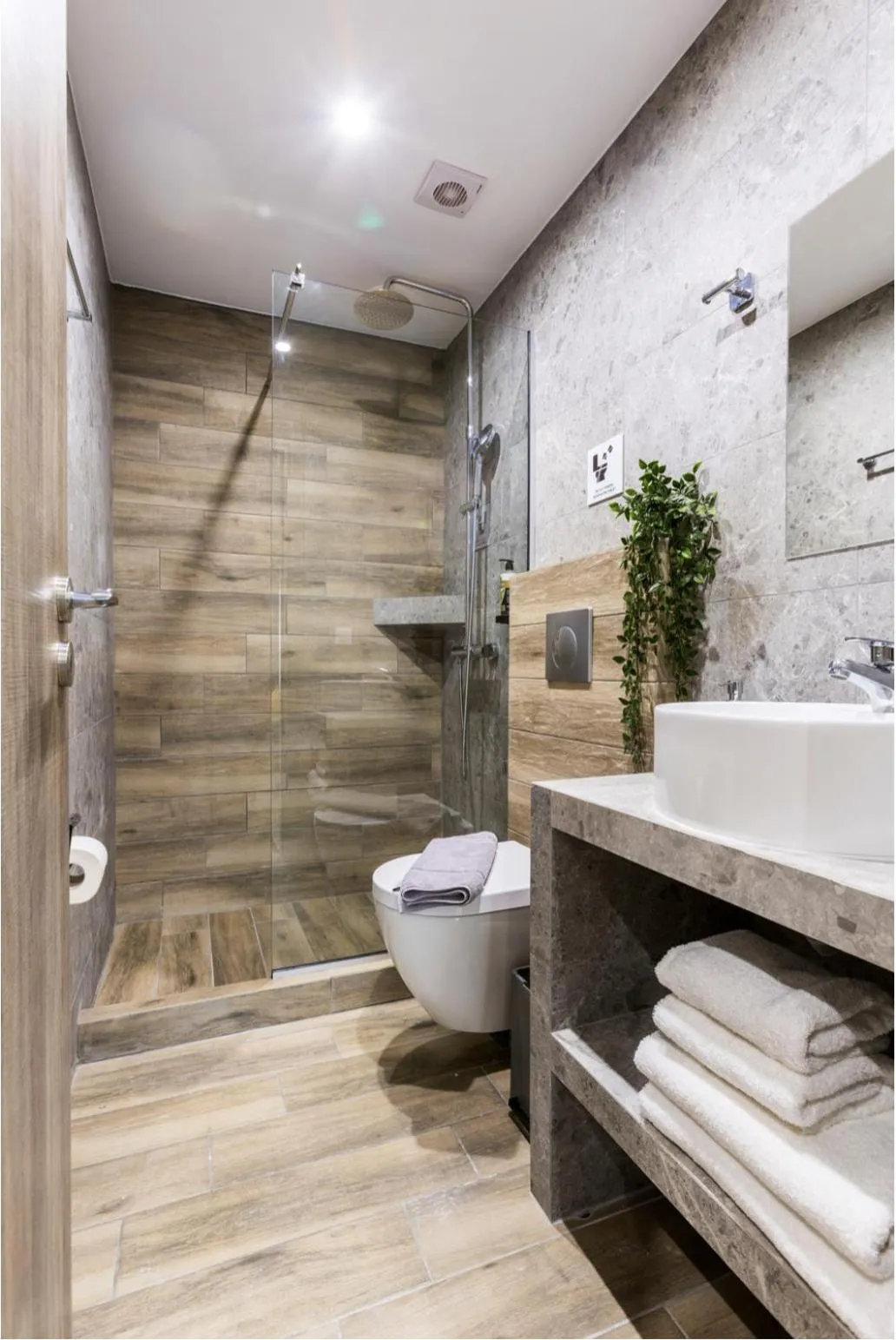 Raise Averof Serviced Apartments