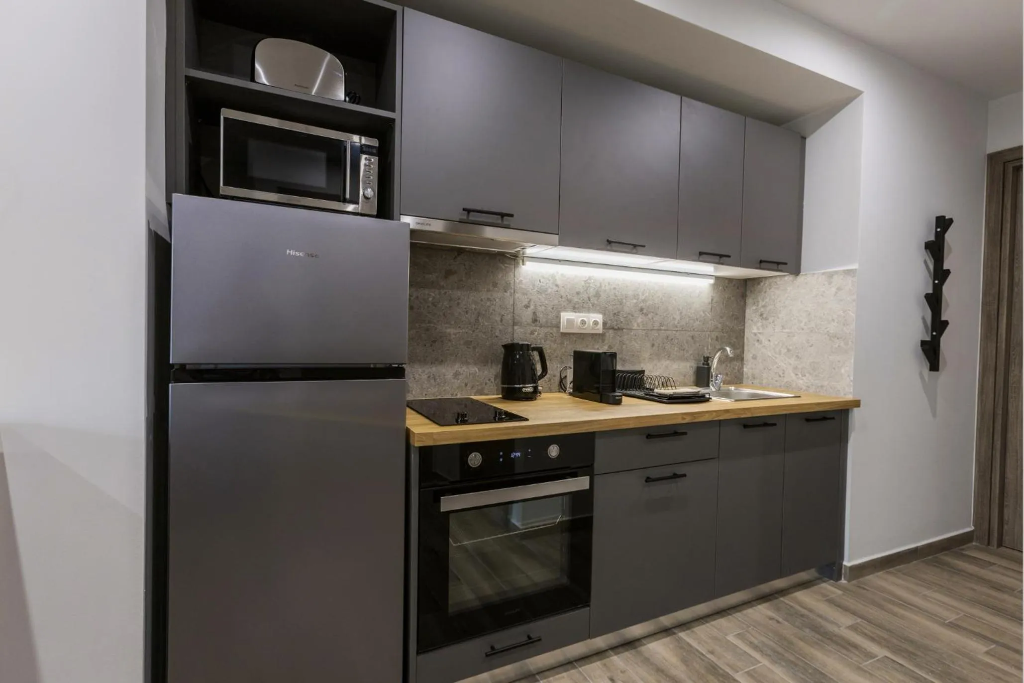 Raise Averof Serviced Apartments