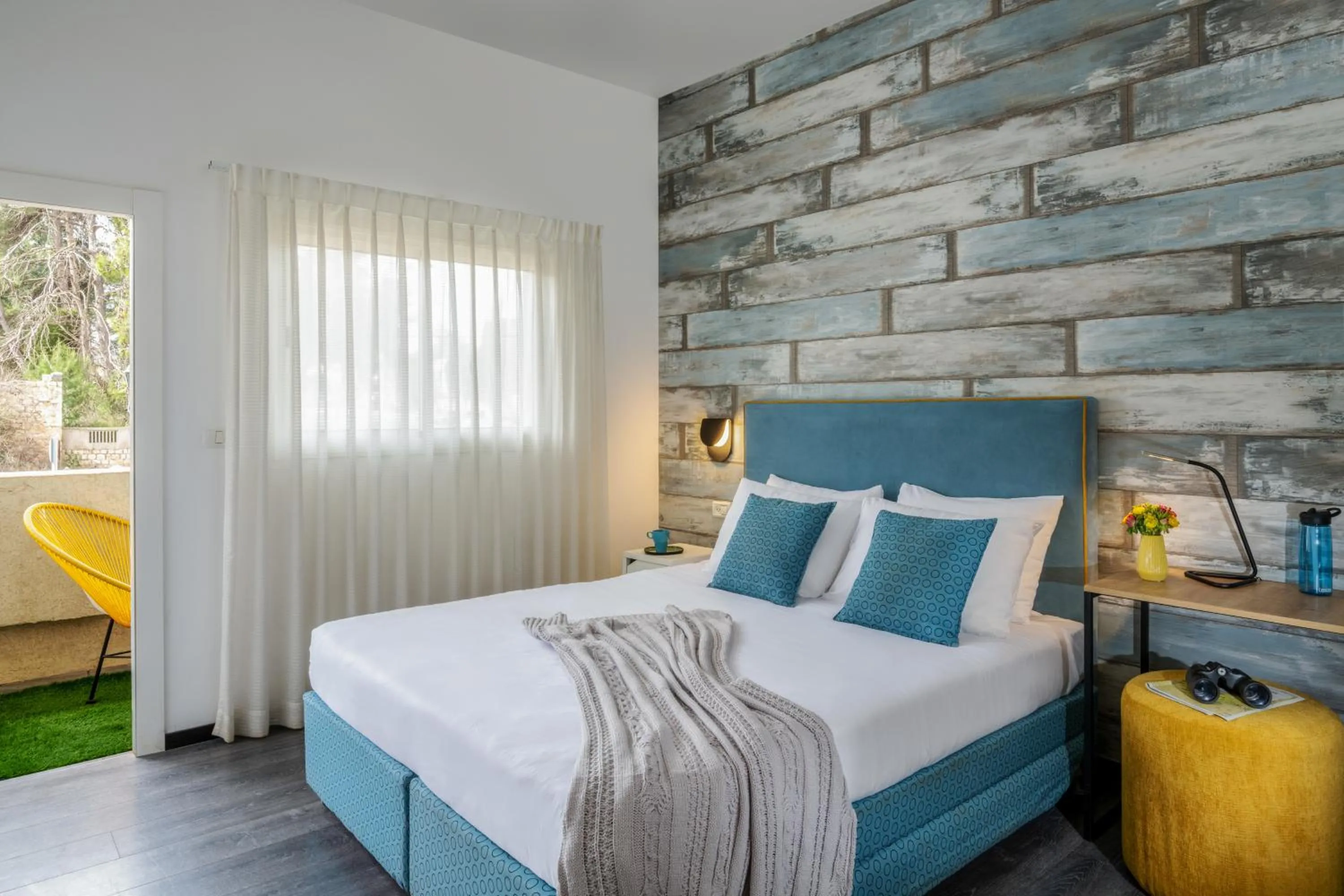 Photo of the whole room, Bed in Metulla Travel Hotel