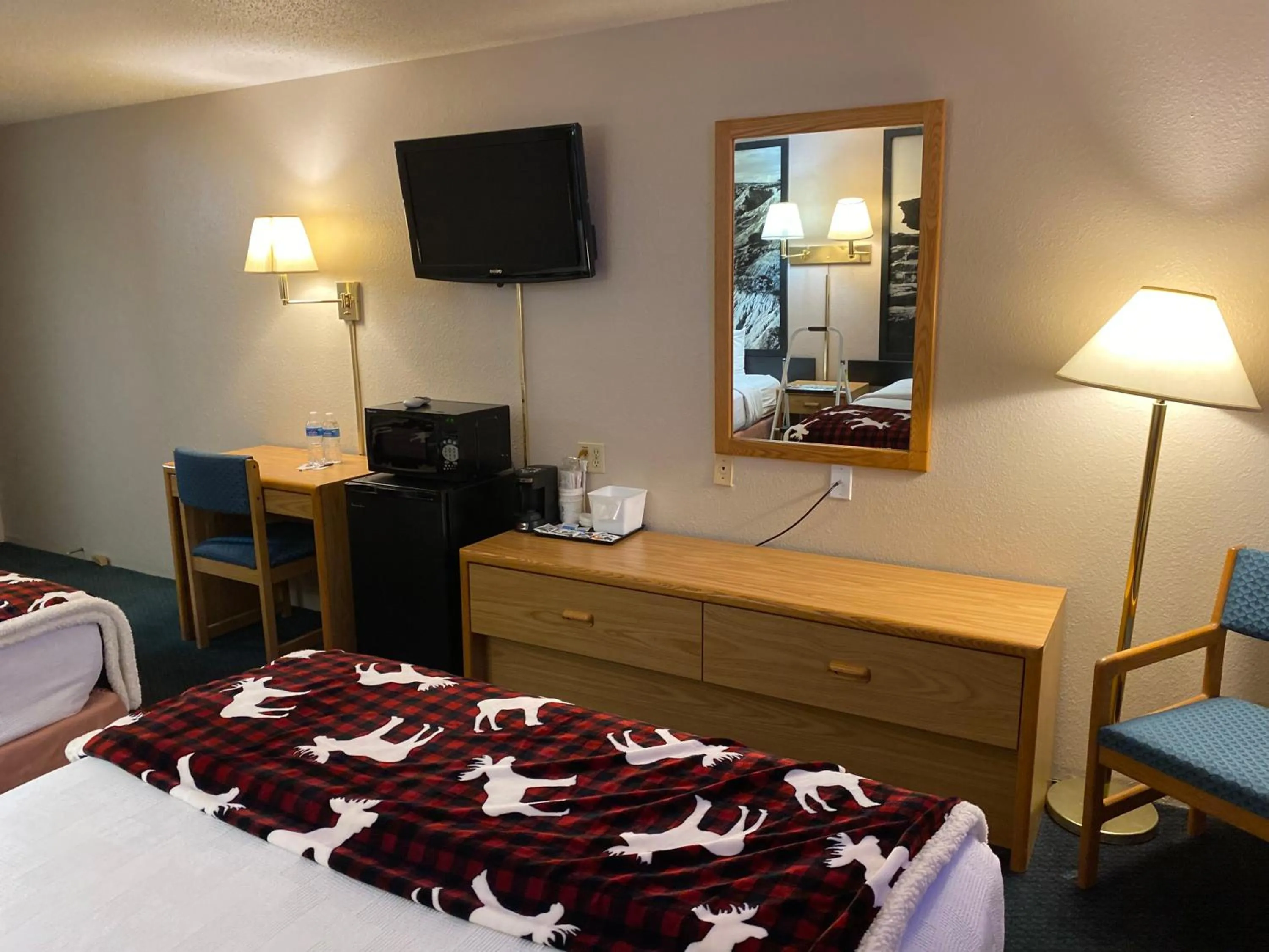 TV and multimedia, Bed in Glendive Lodge