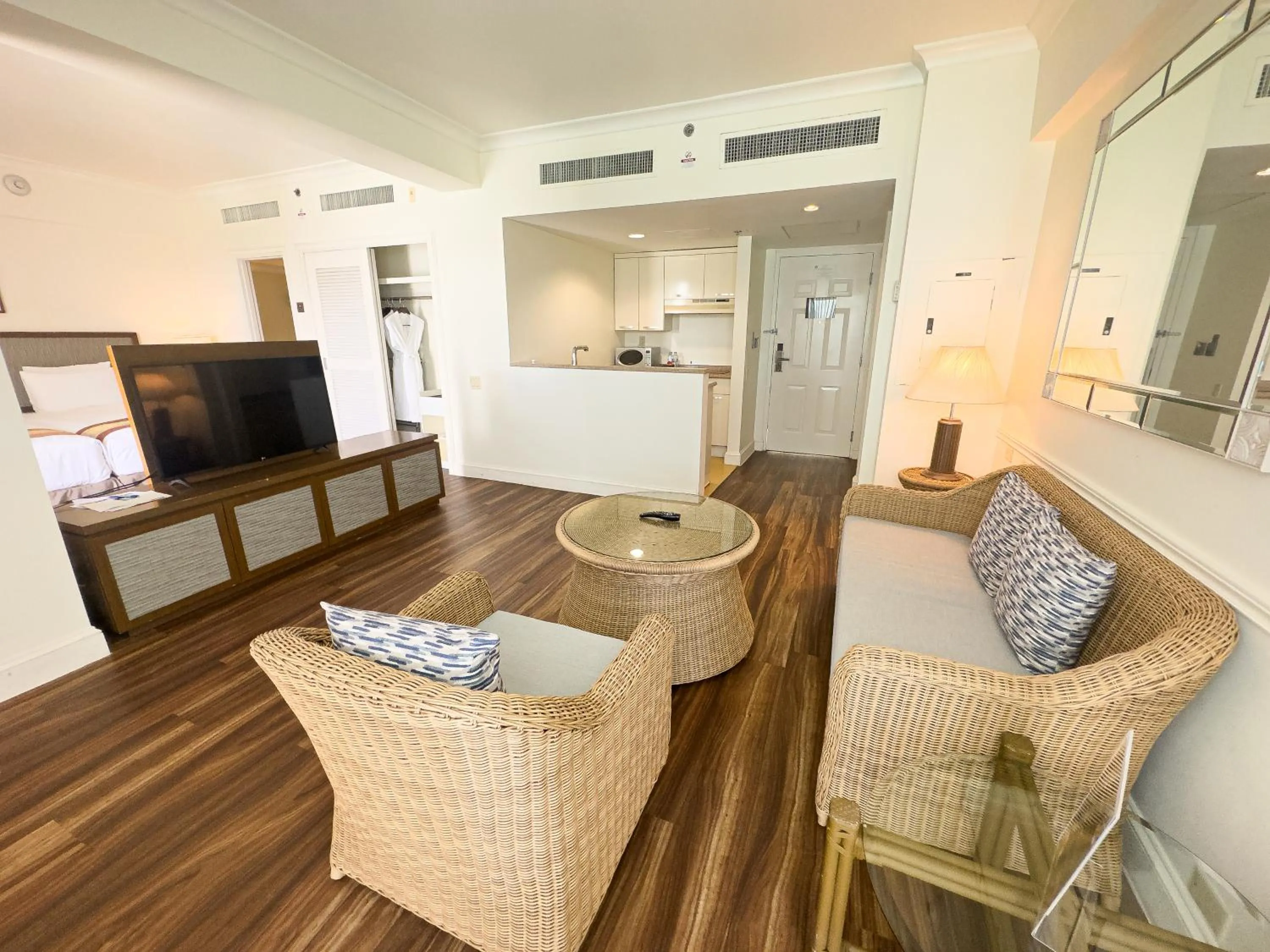 Living room in Lotte Hotel Guam