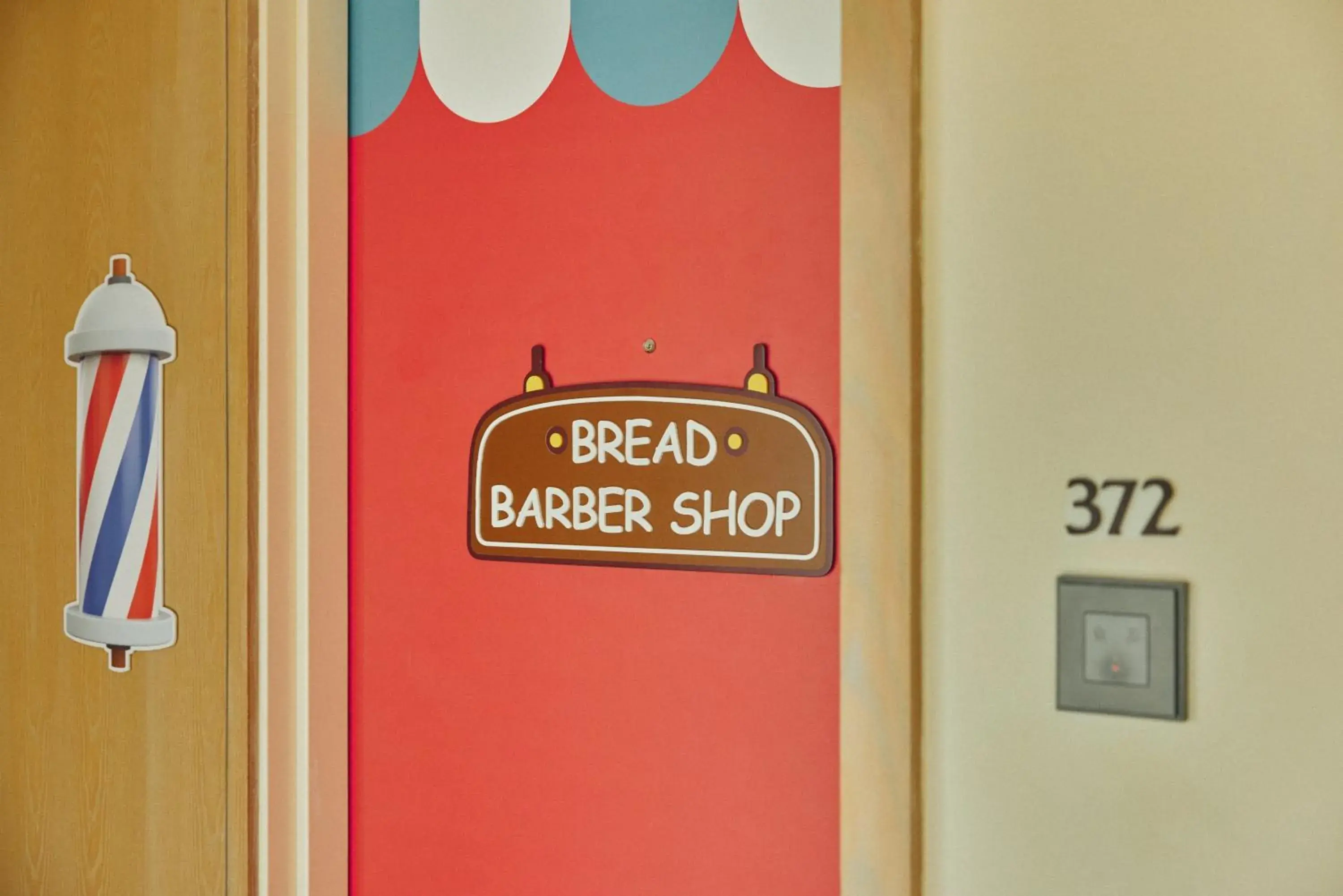 Bread Barbershop Pool Side Club in Lotte Hotel Guam Bread Barbershop Pool Side Club in Lotte Hotel Guam