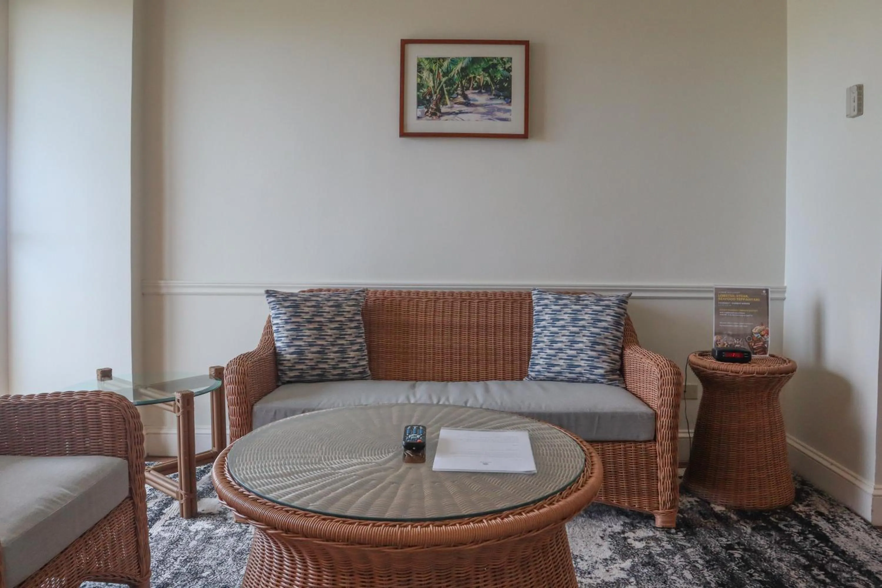 Living room in Lotte Hotel Guam