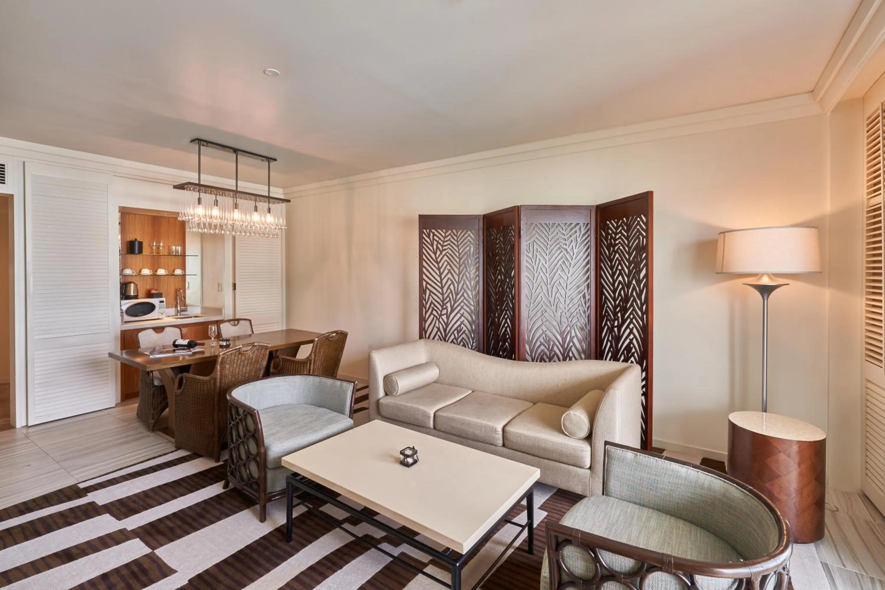 Living room in Lotte Hotel Guam