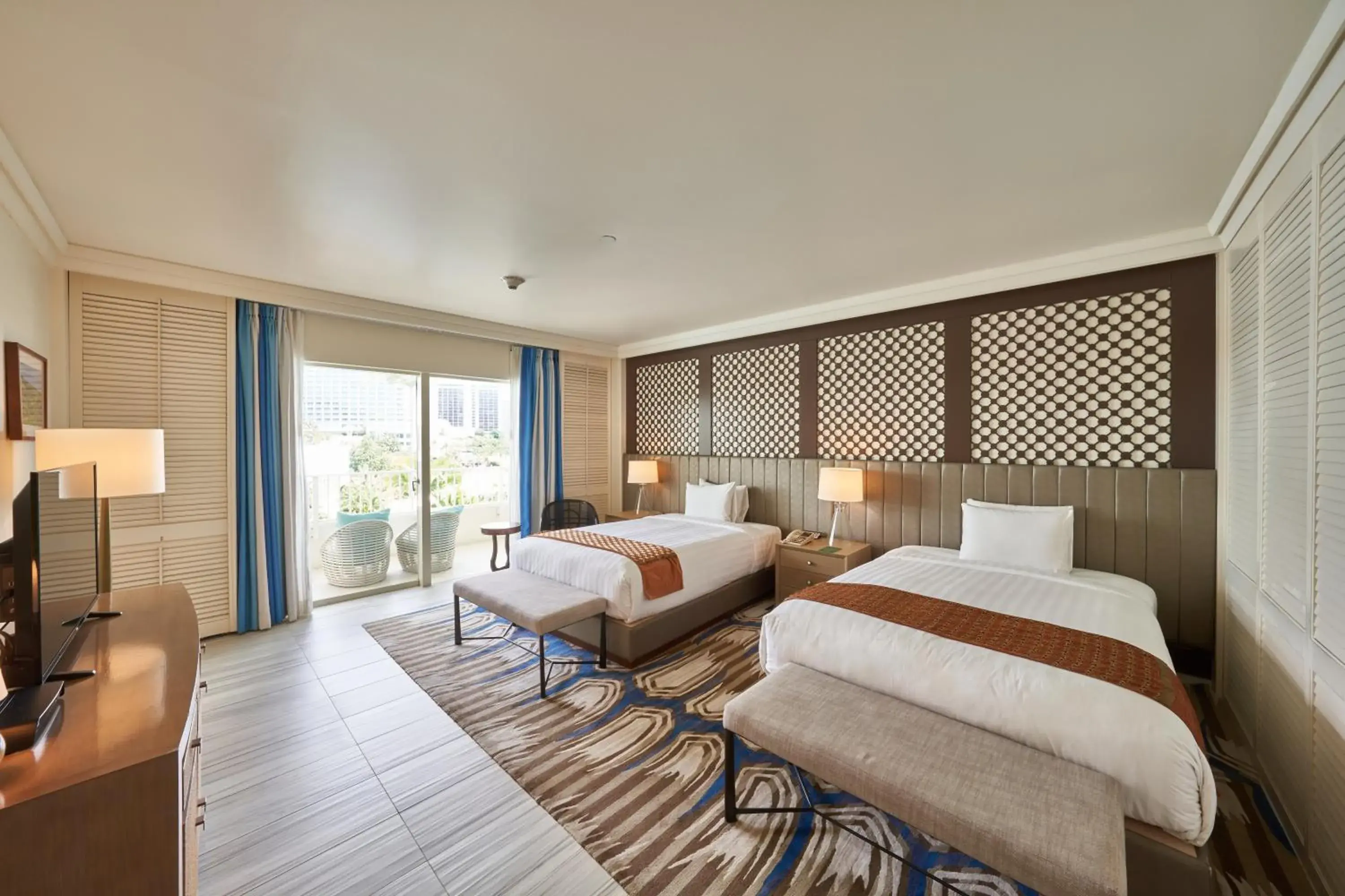 King or Twin Poolside Suite in Lotte Hotel Guam King or Twin Poolside Suite in Lotte Hotel Guam
