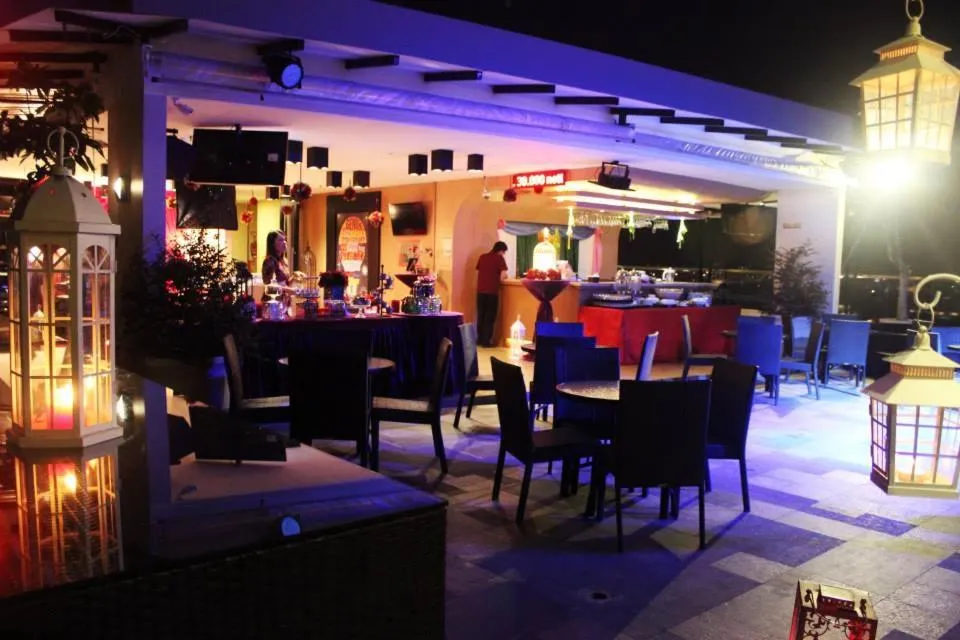 Restaurant/places to eat in Biz Hotel Batam