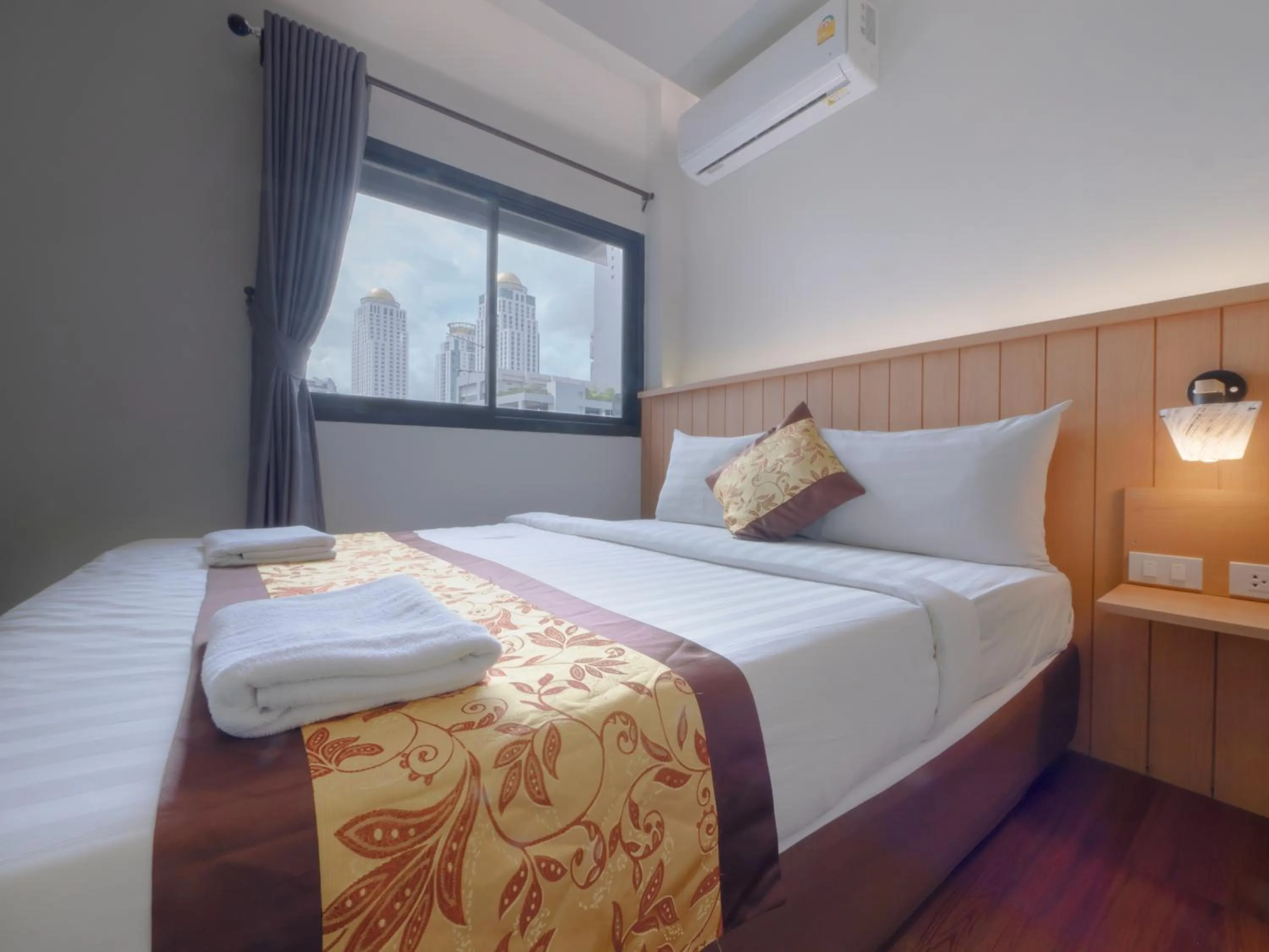 Bed in Watergate City