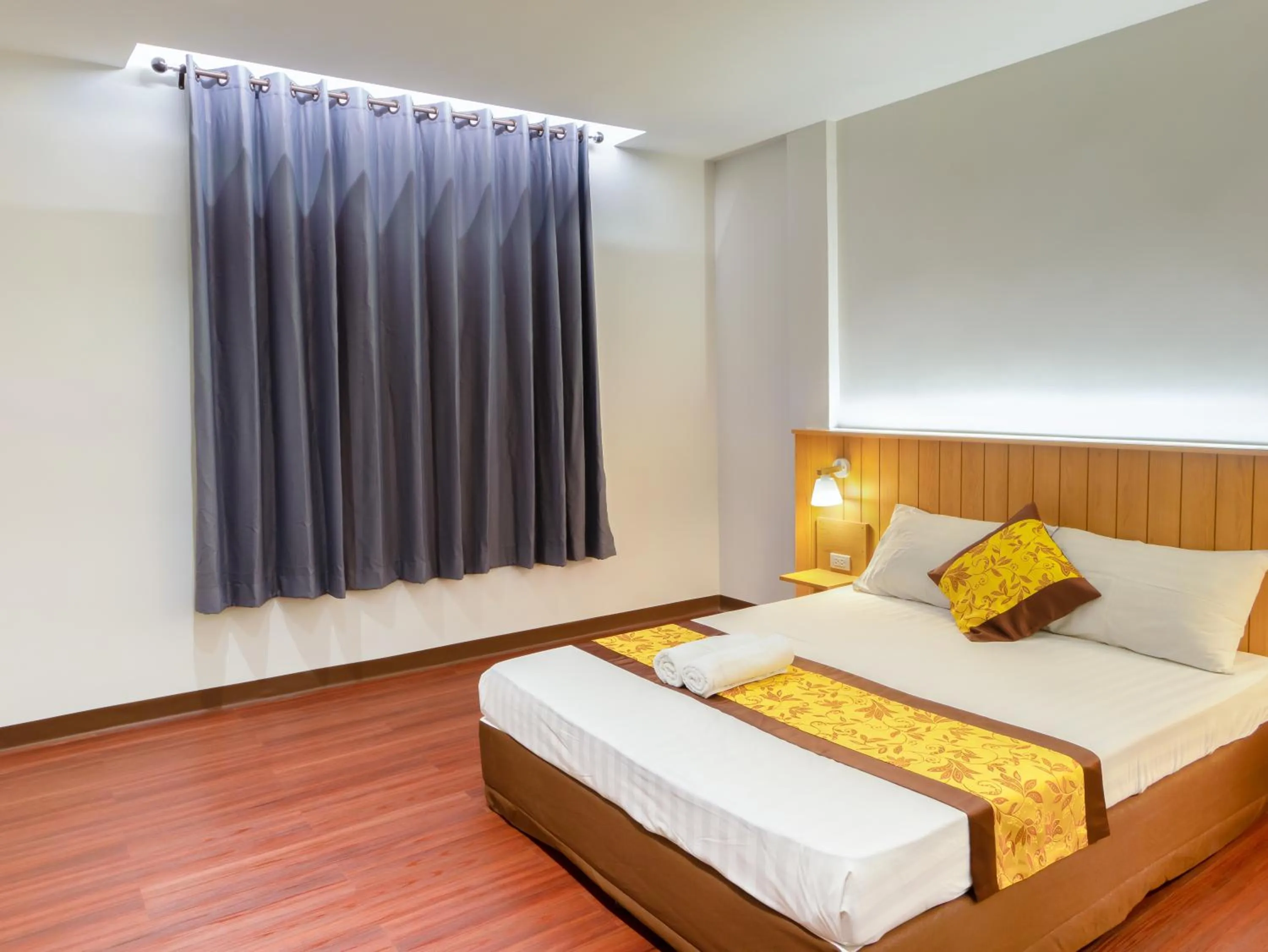 Bedroom, Bed in Watergate City