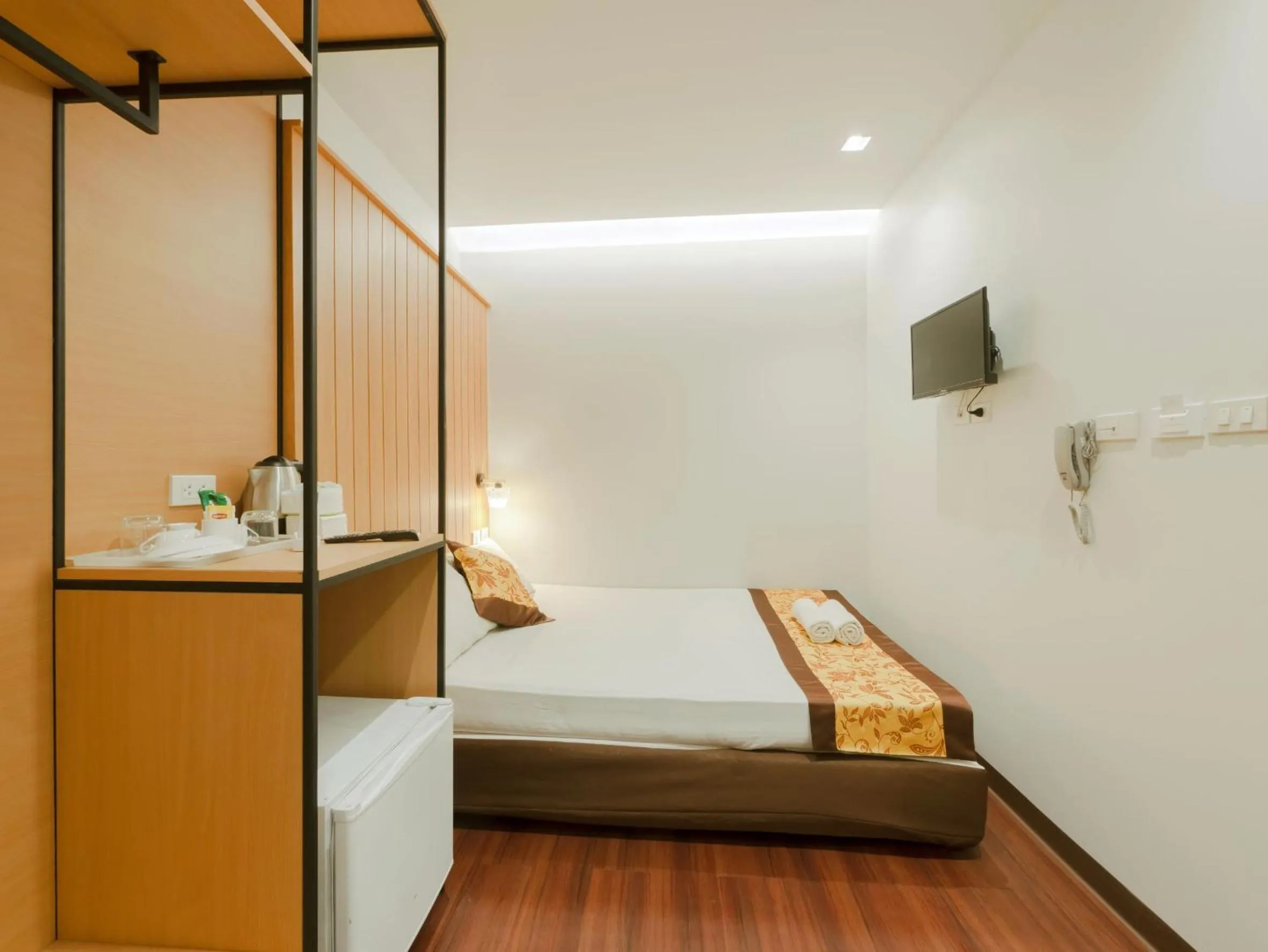 Bedroom, Bed in Watergate City