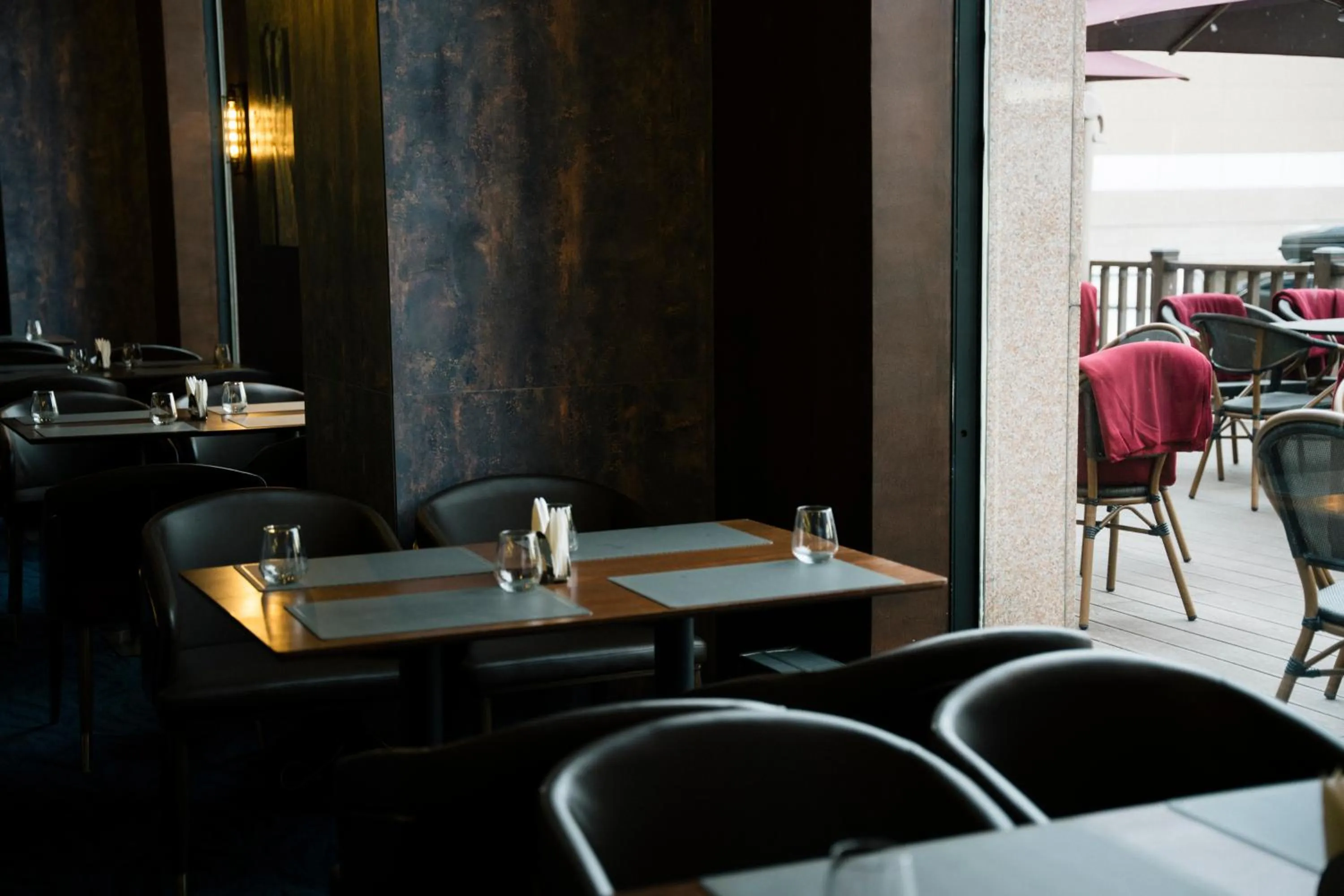 Restaurant/places to eat in Chinggis Khaan Hotel