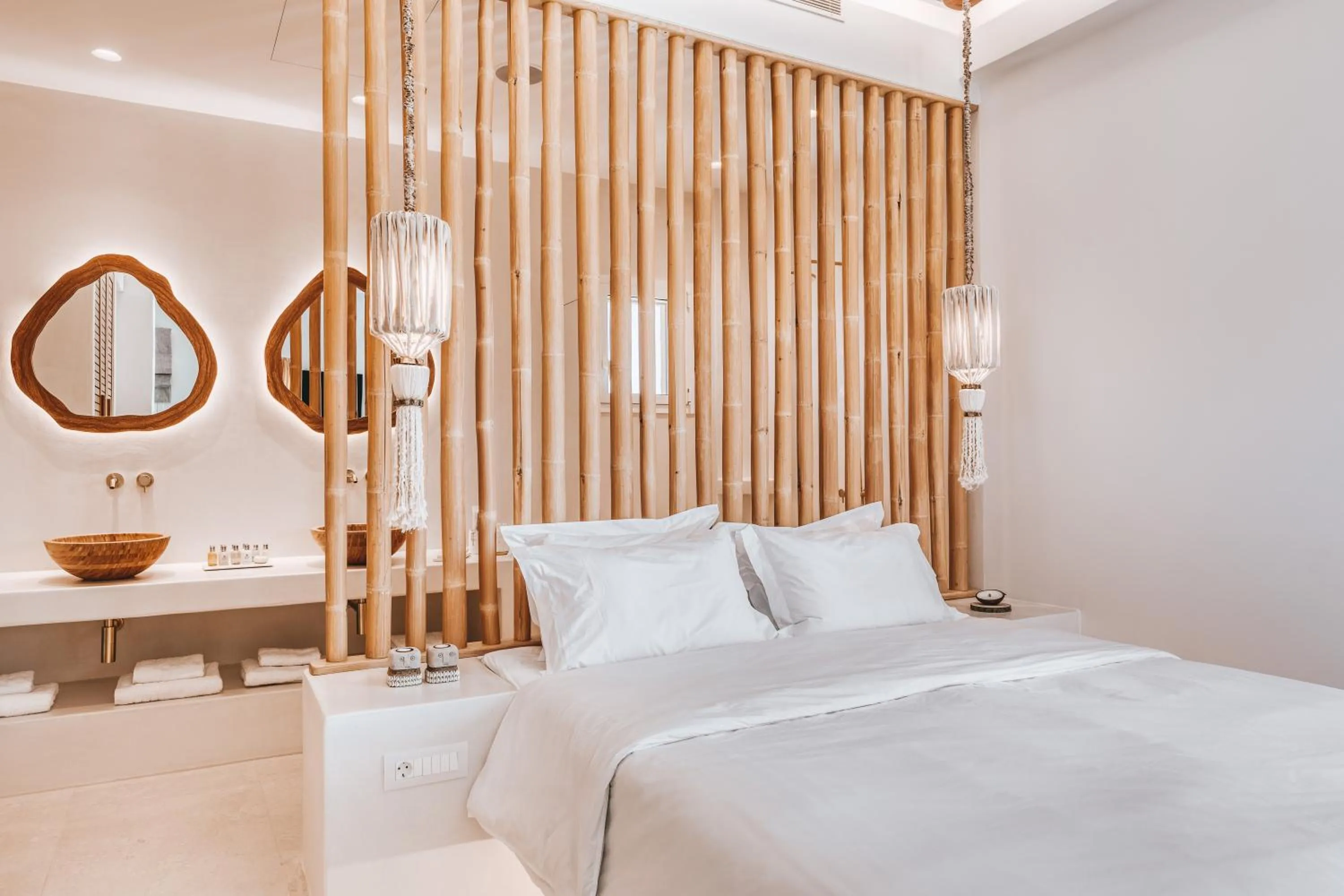 Bedroom, Bed in Cocopalm Villas Naxos