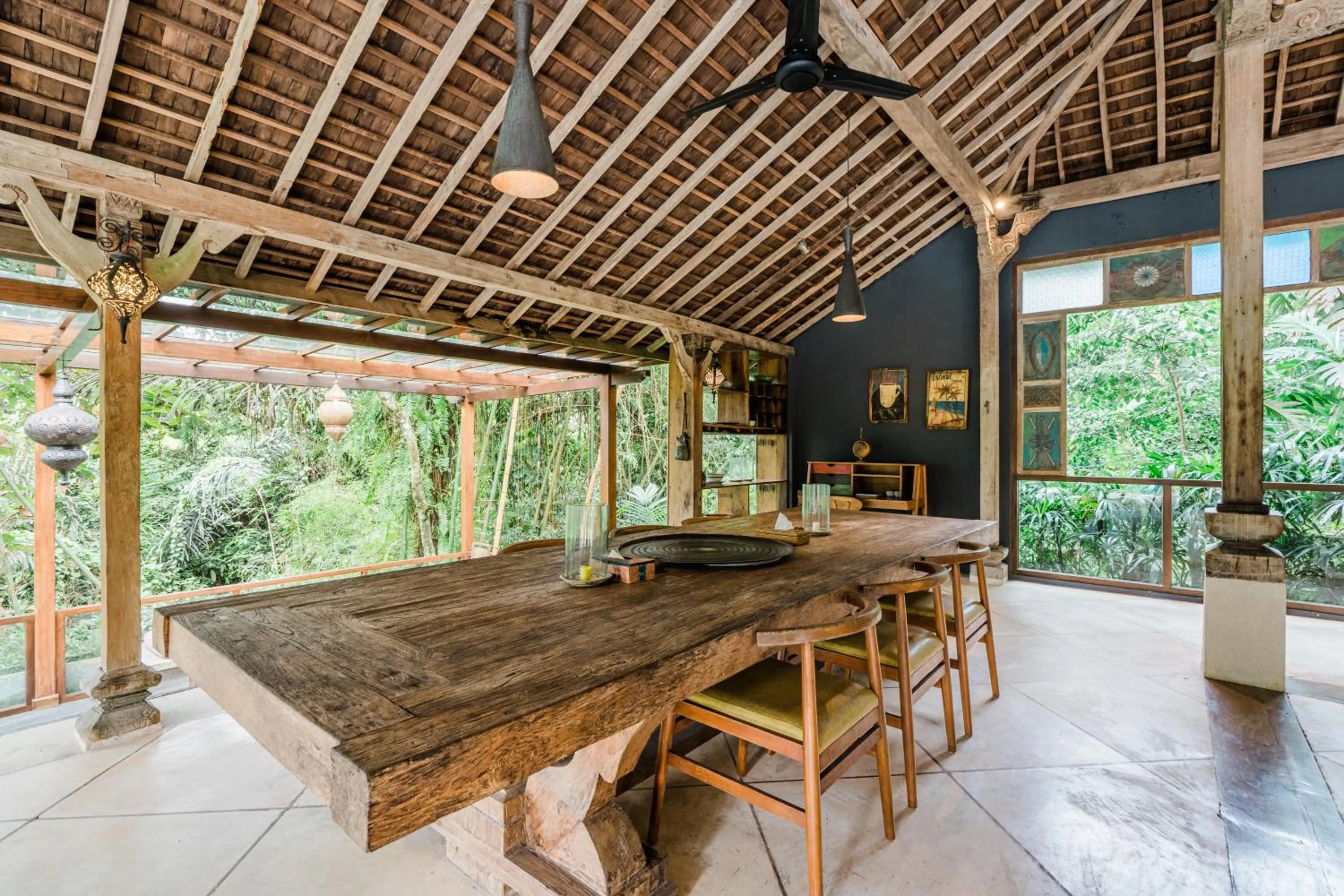 Dining area in Aalaya Villa by Betterplace