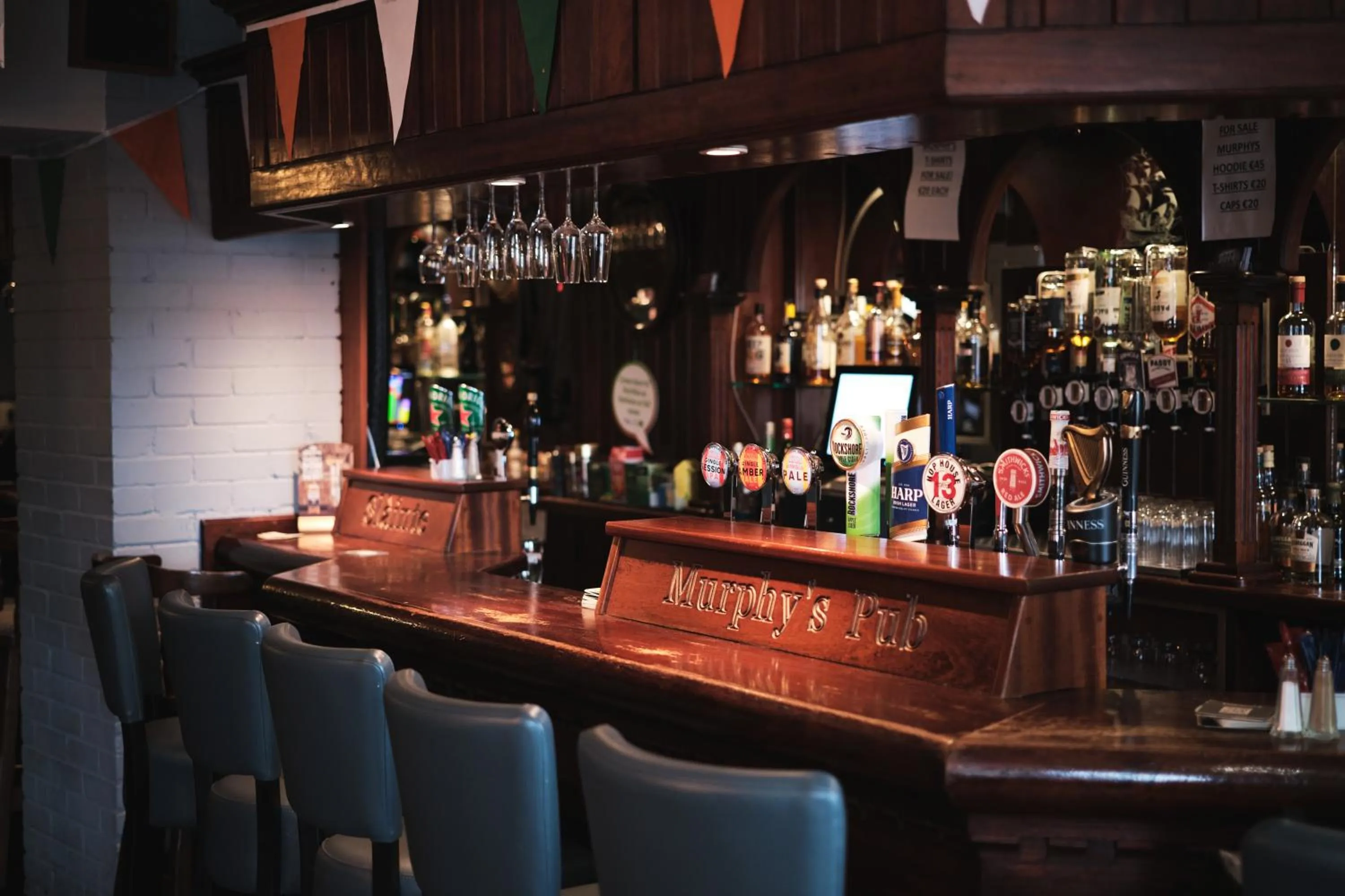 Restaurant/places to eat in Murphy's Pub and Bed & Breakfast