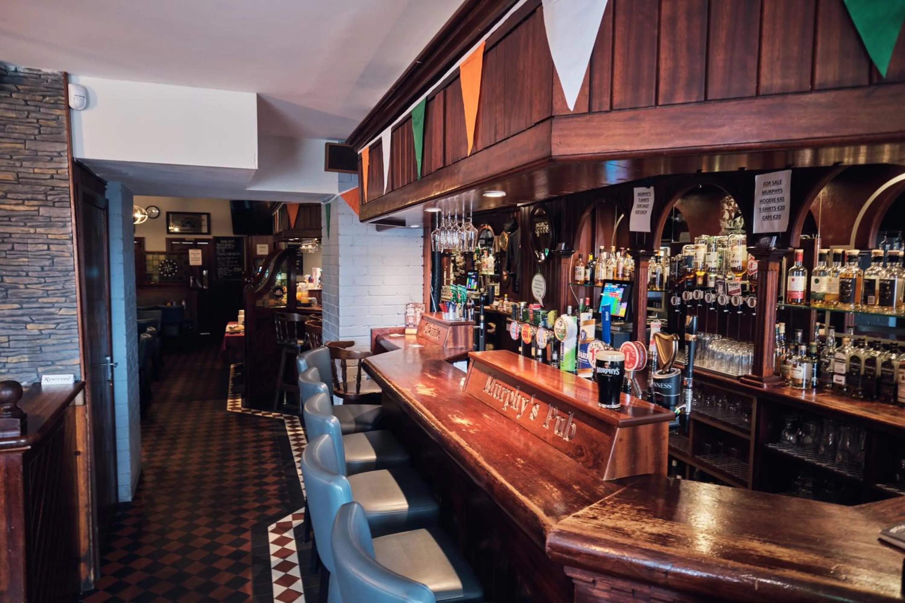 Restaurant/places to eat in Murphy's Pub and Bed & Breakfast