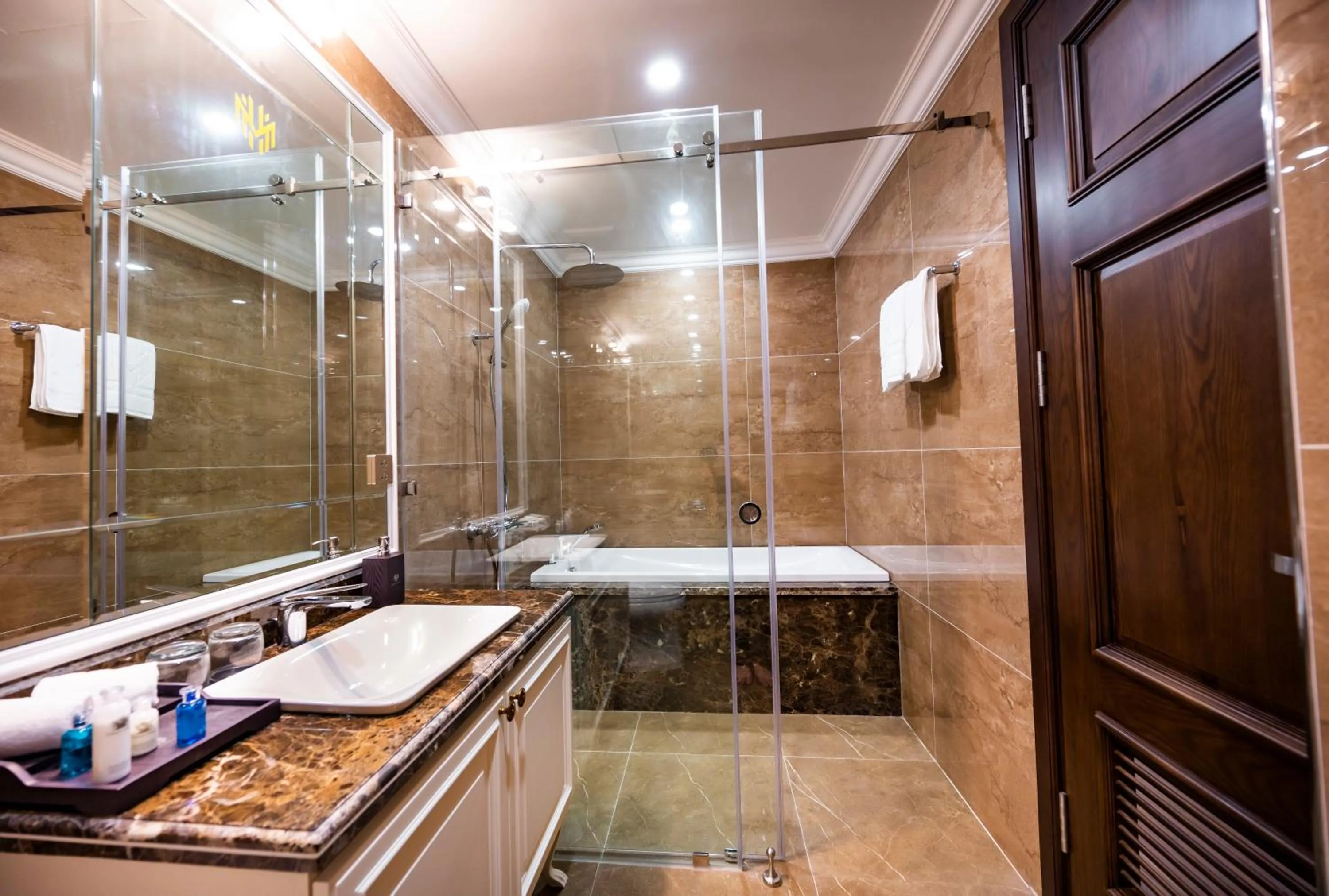 Bathroom in MADELISE HOTEL&APARTMENT