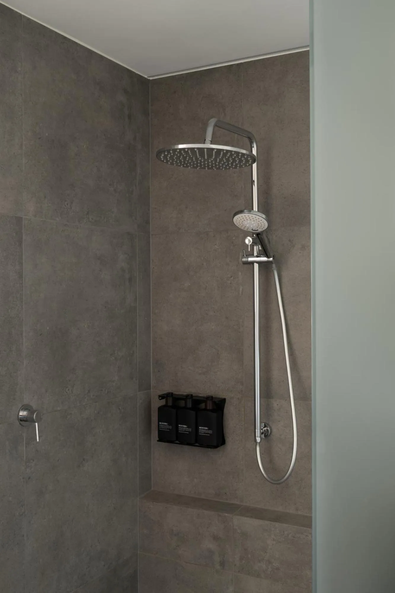 Shower in Samphire Rottnest