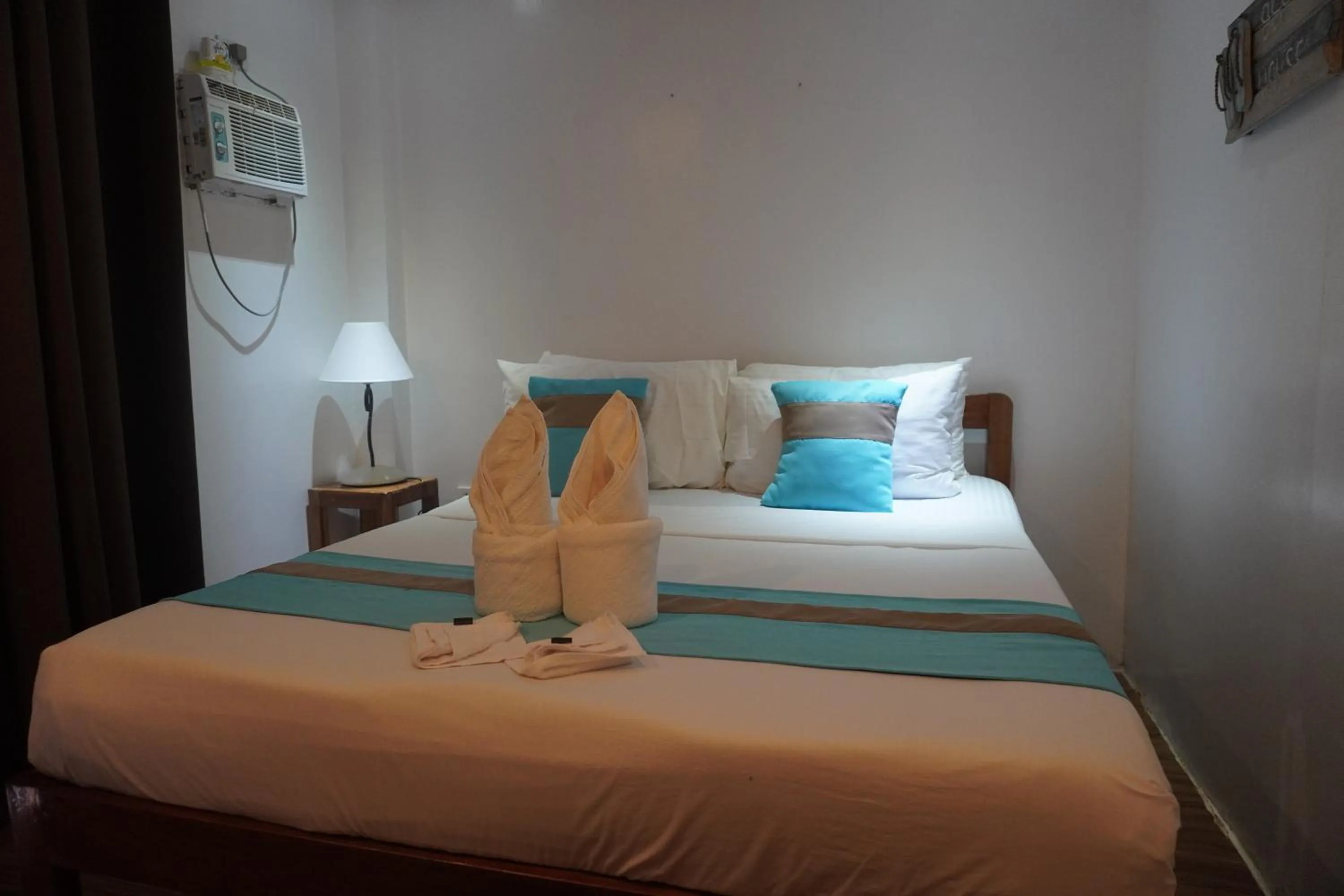 Bed in Keira Backpackers