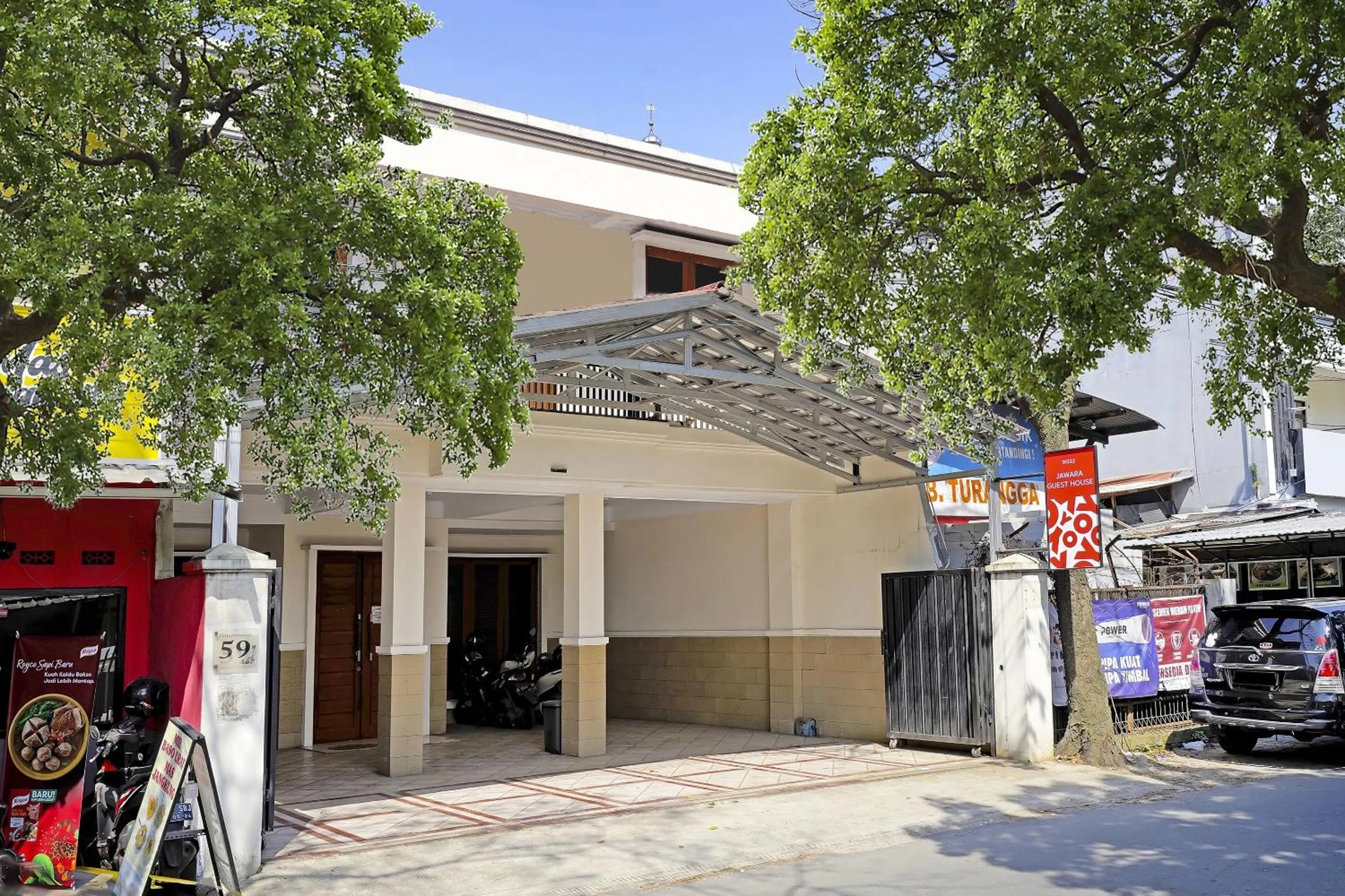 Facade/entrance in Hotel O Jawara Guest House Syariah