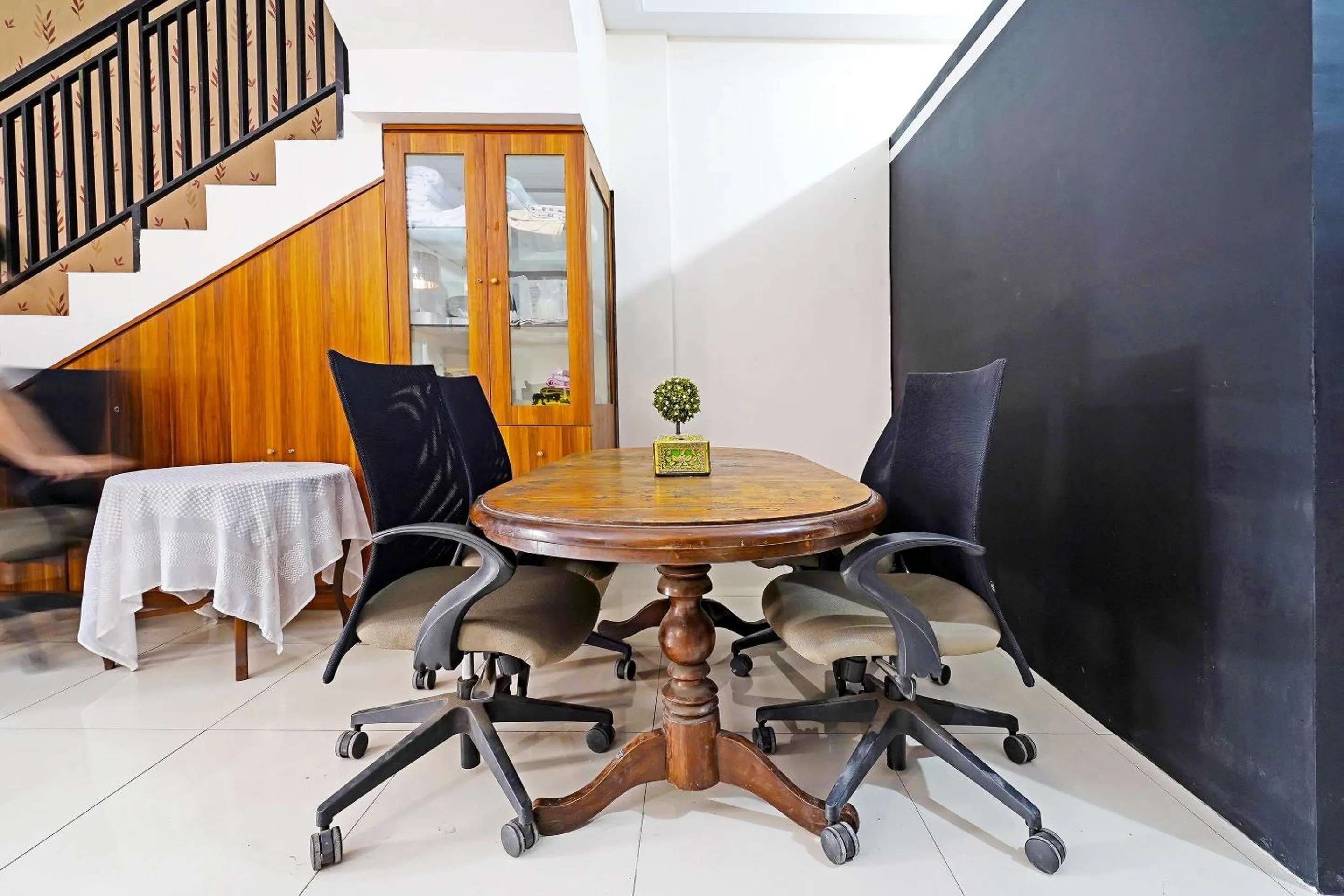 Lobby or reception in Hotel O Jawara Guest House Syariah