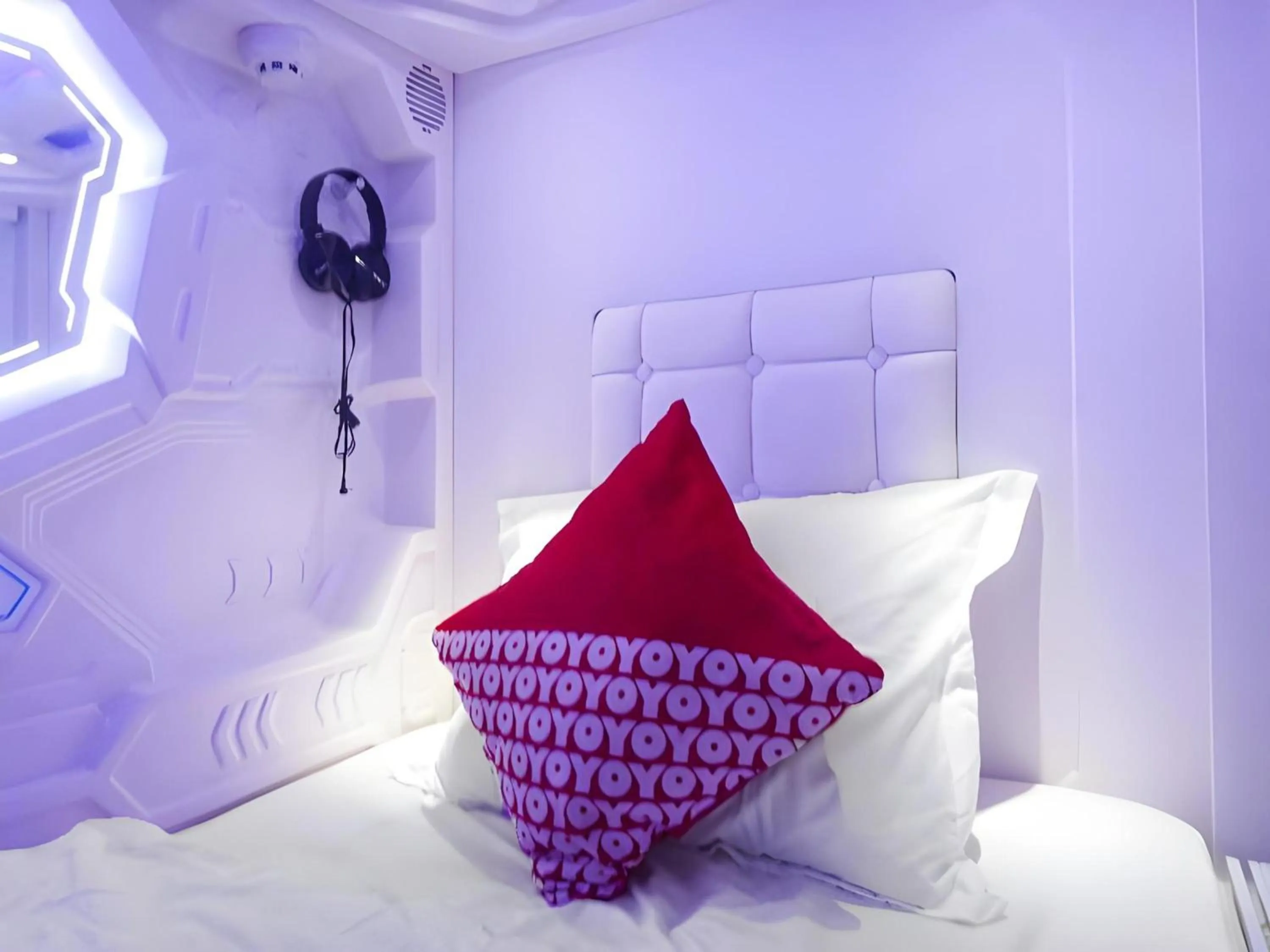 Photo of the whole room, Bed in Hotel O Fiducia Capsule Hotel