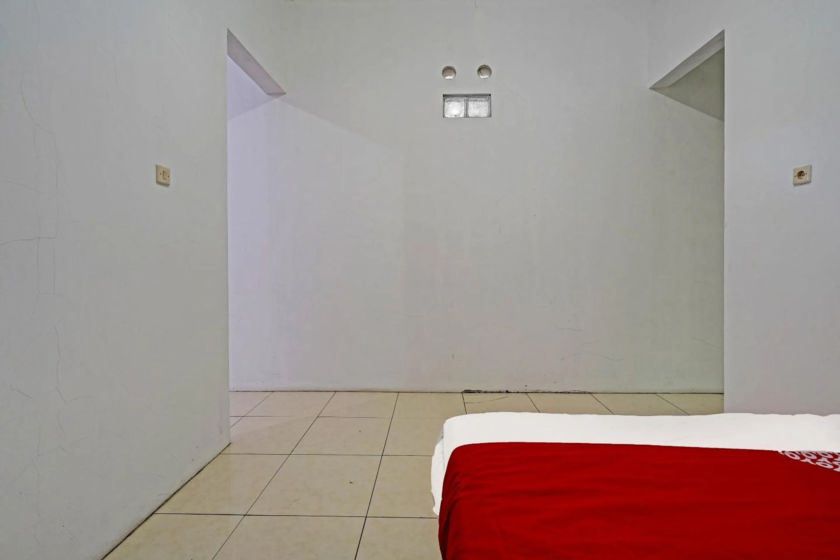 Bedroom, Bed in OYO 91329 Guest House Le-banon Syariah