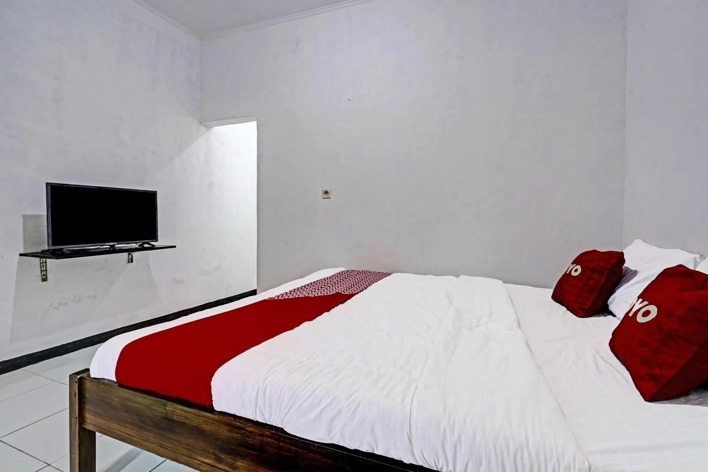 Bedroom, Bed in OYO 91334 Permata Papua Guest House