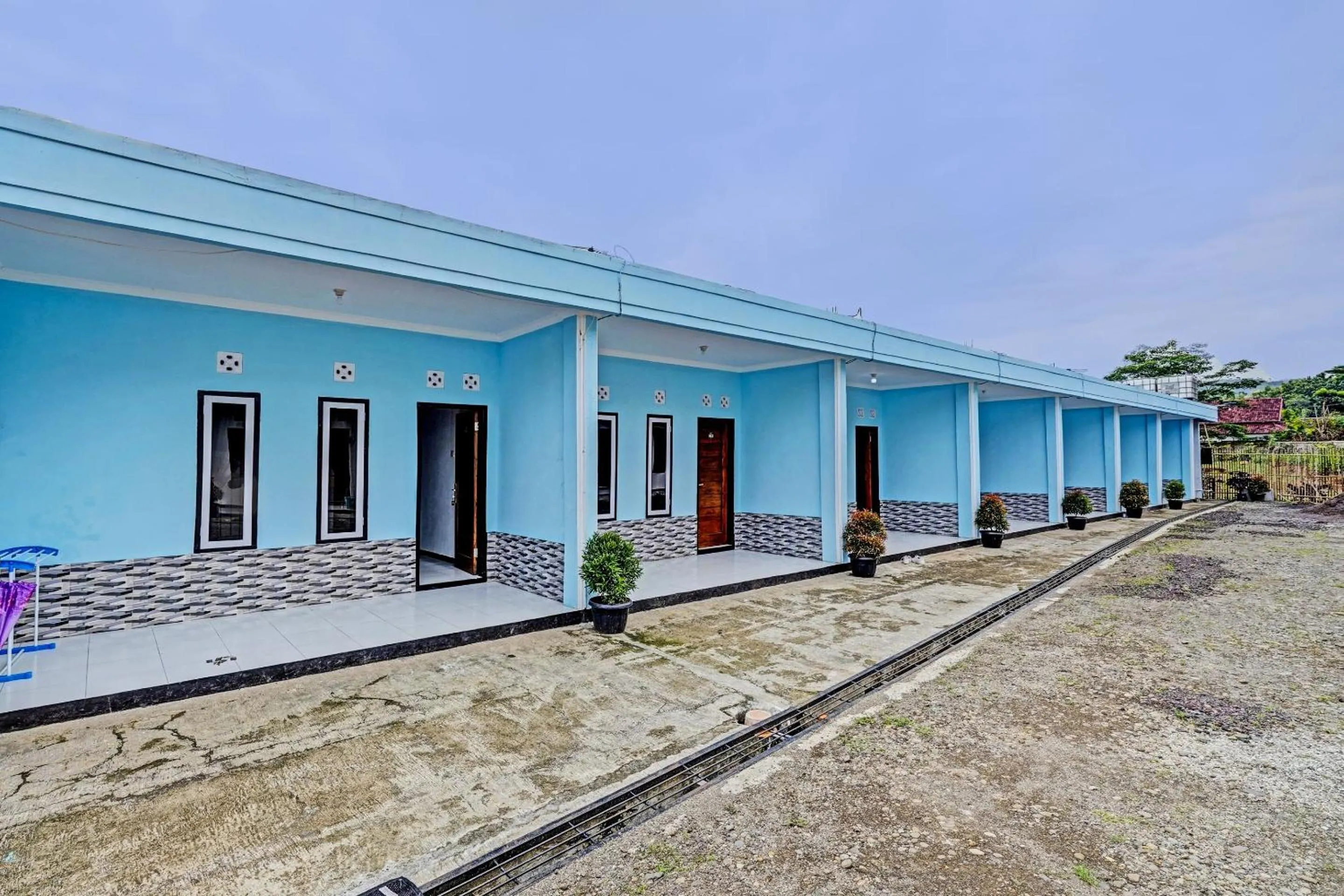 Facade/entrance in OYO 91334 Permata Papua Guest House