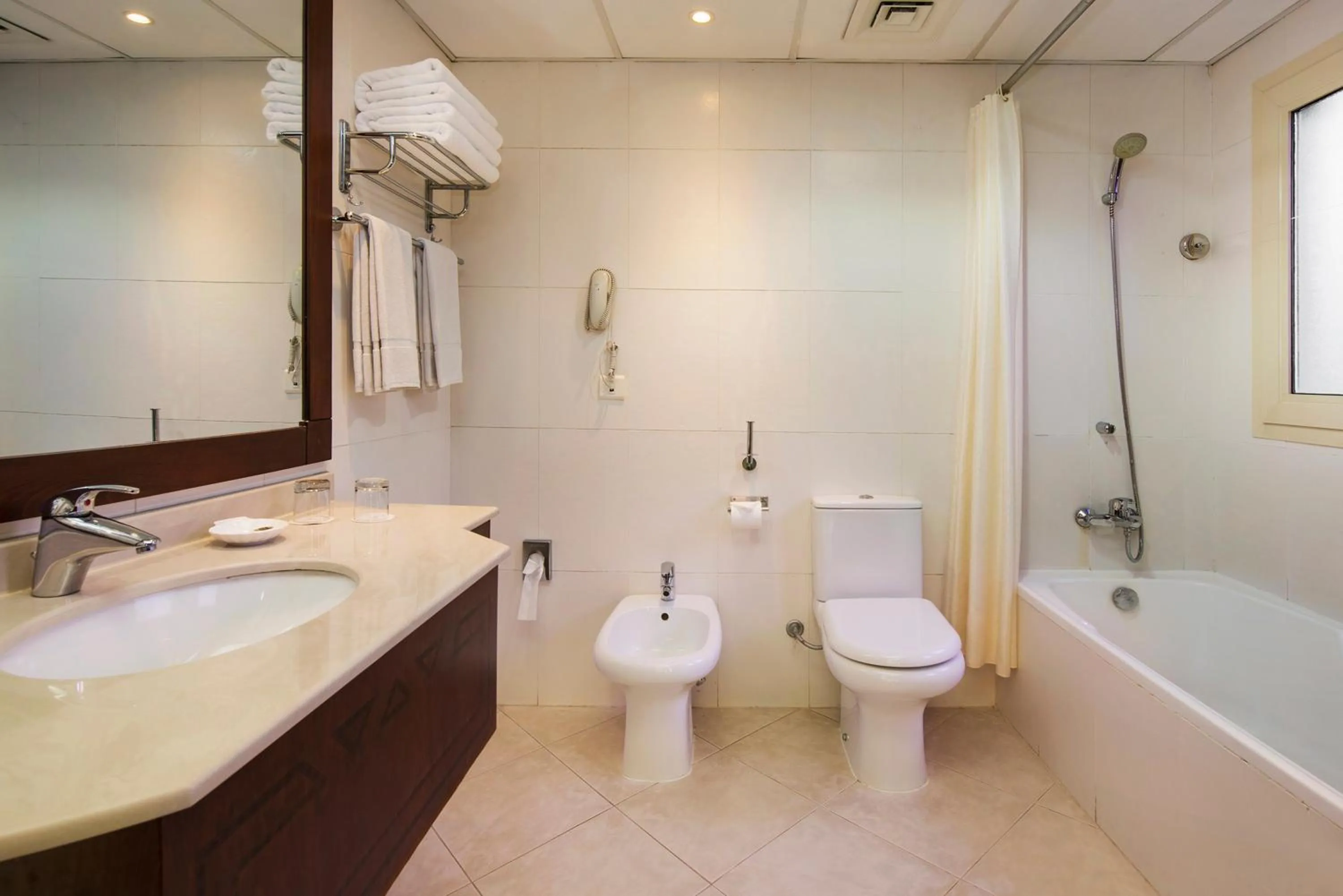 Bathroom in Al Hamra Village Hotel
