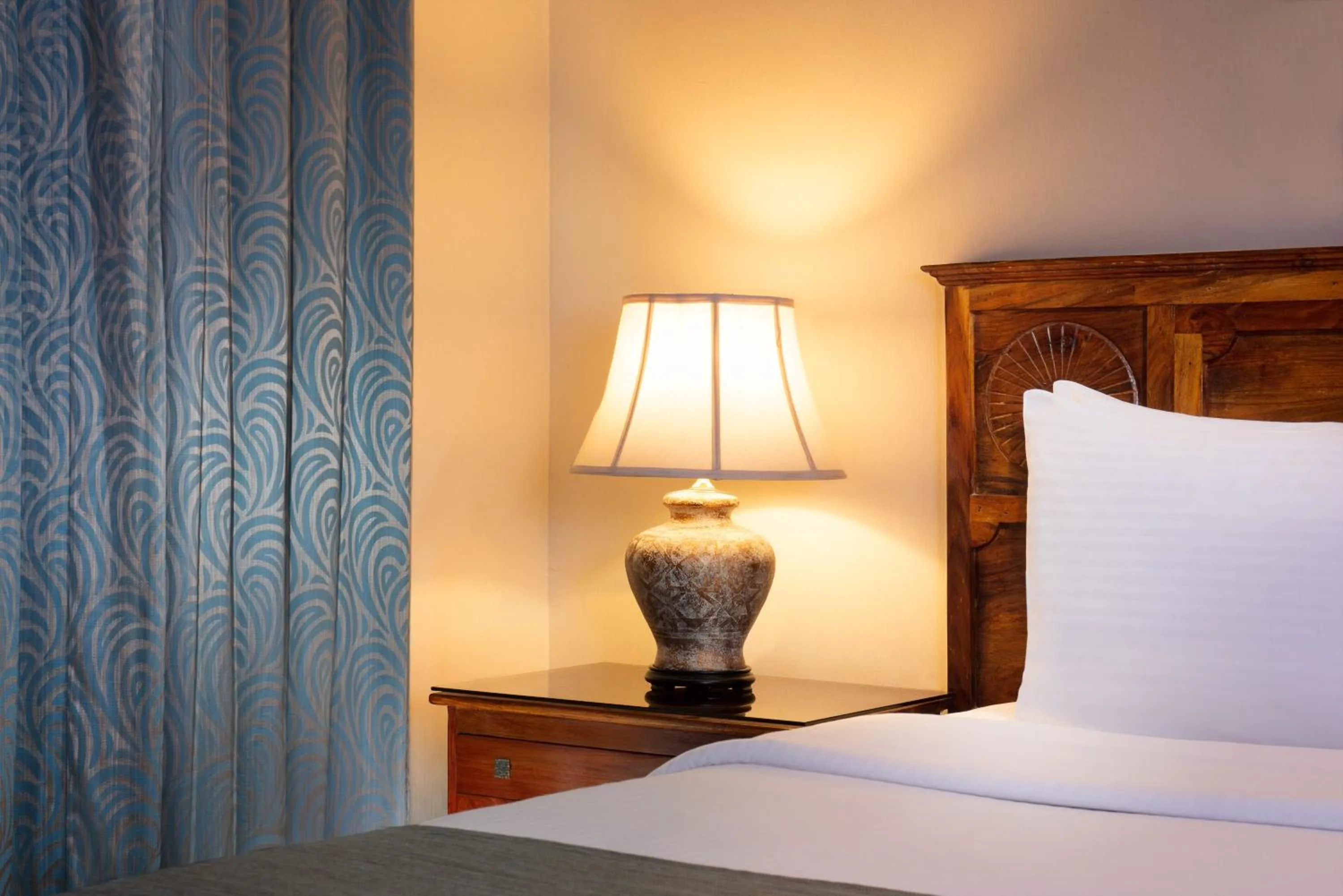 Bedroom, Bed in Al Hamra Village Hotel