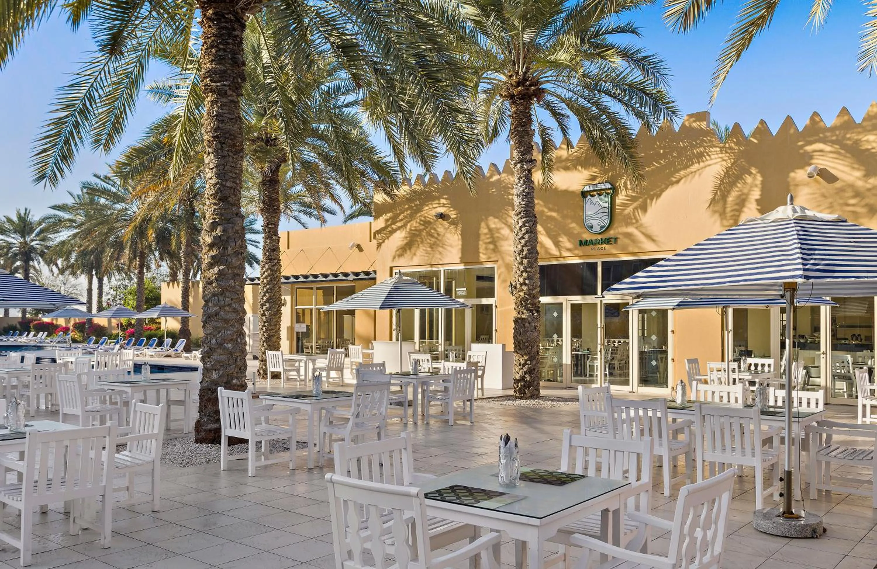 Restaurant/places to eat in Al Hamra Village Hotel