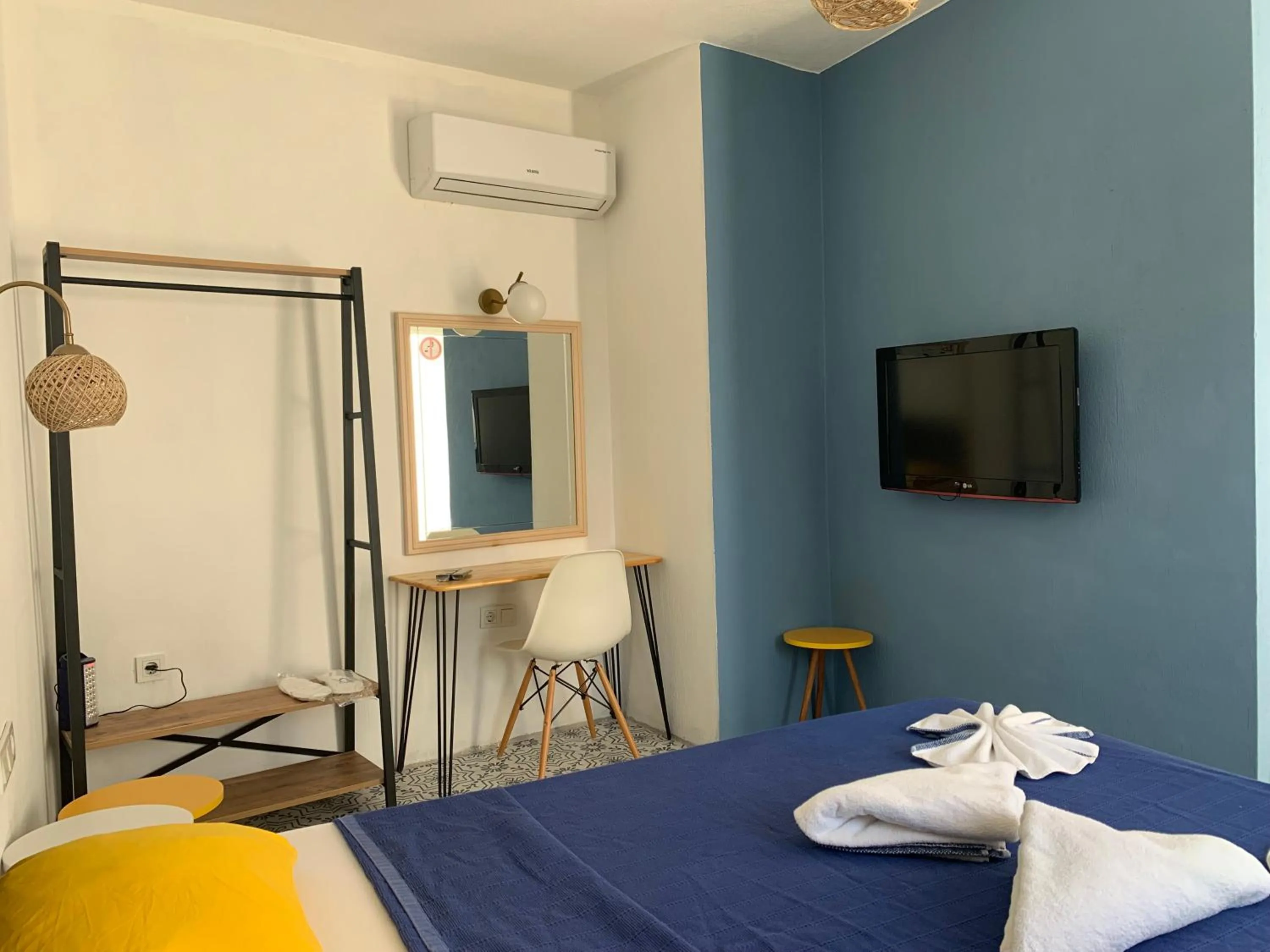 Bed in Arden's House