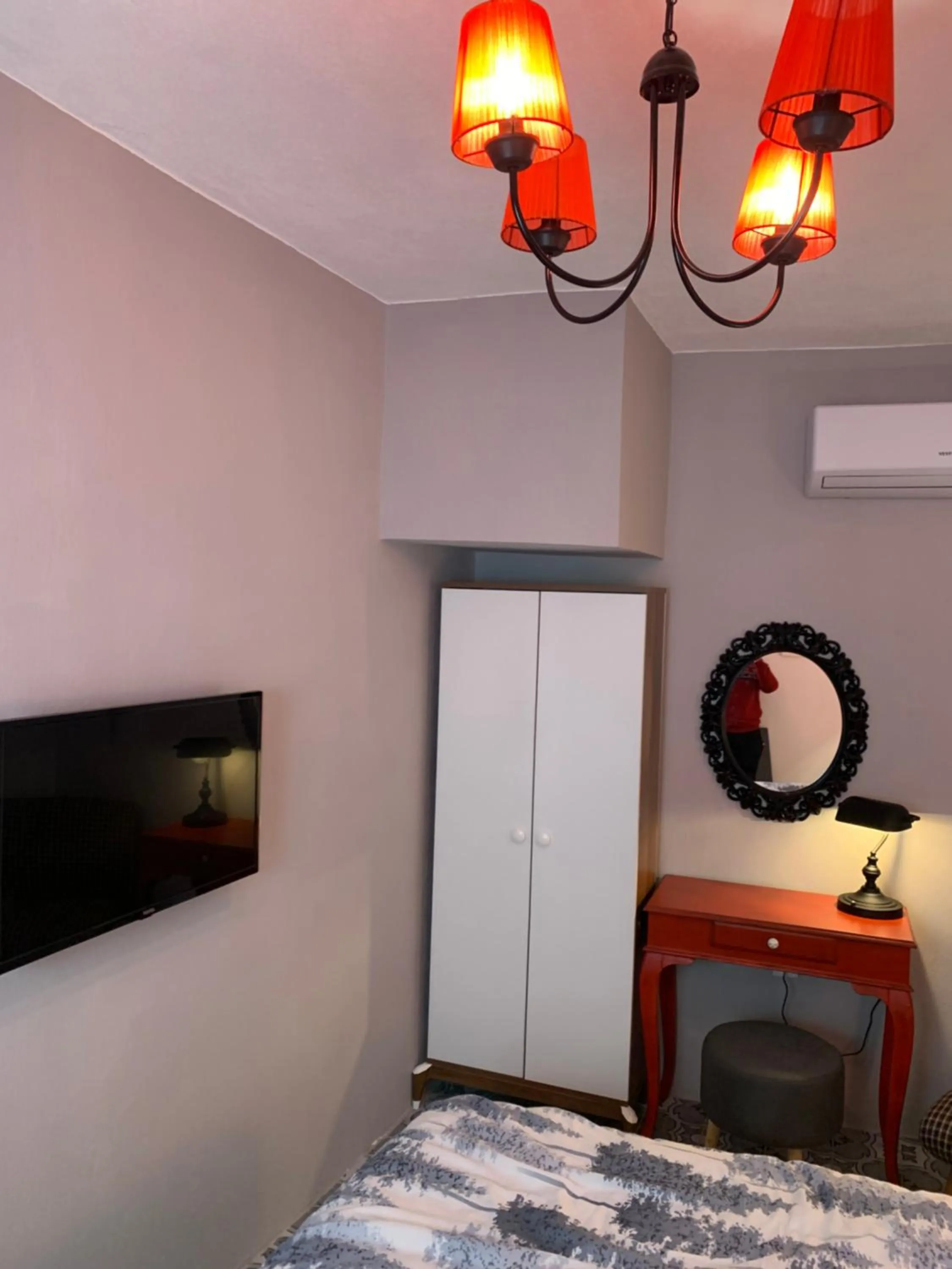 Bed in Arden's House