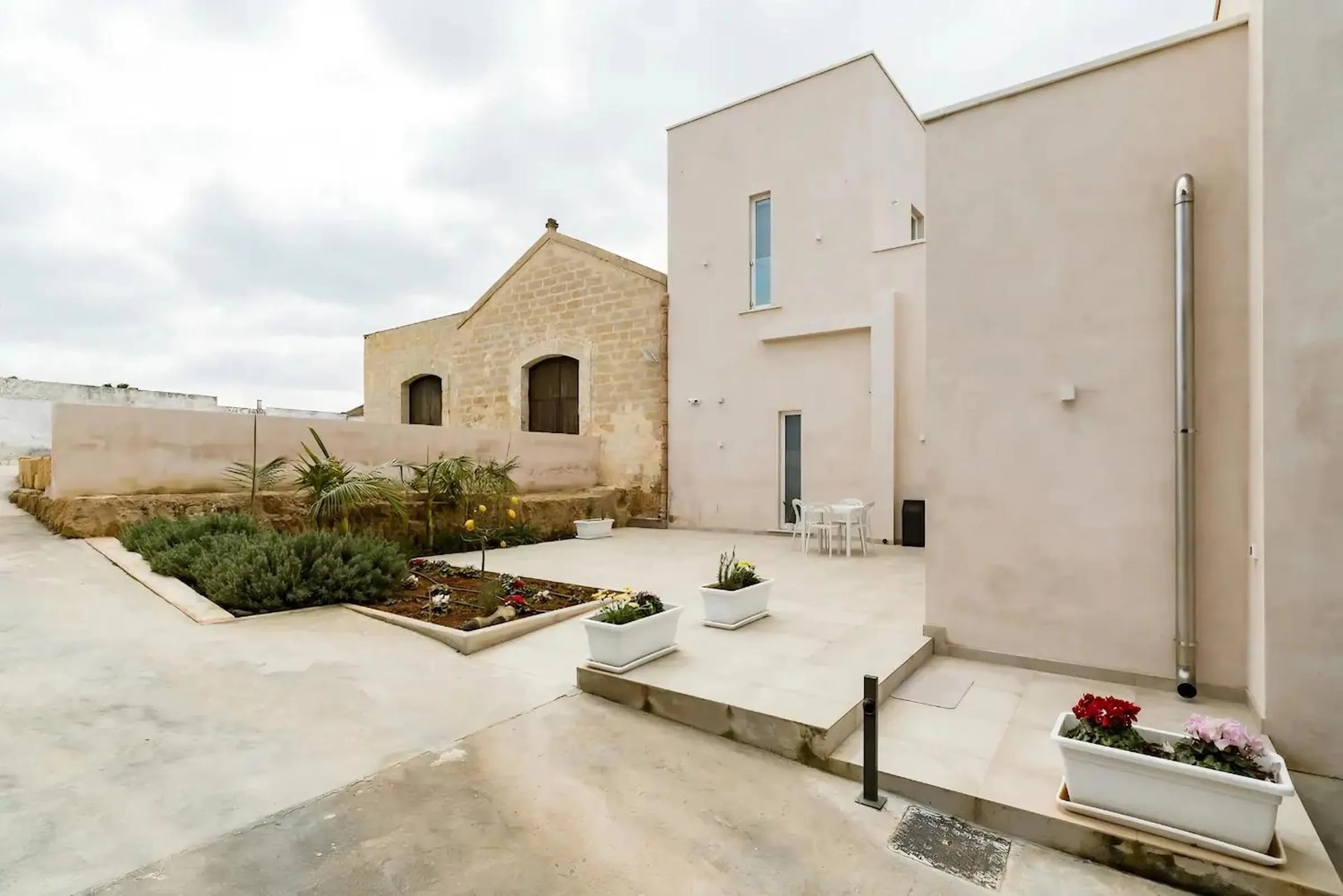 Property building in Shoruq