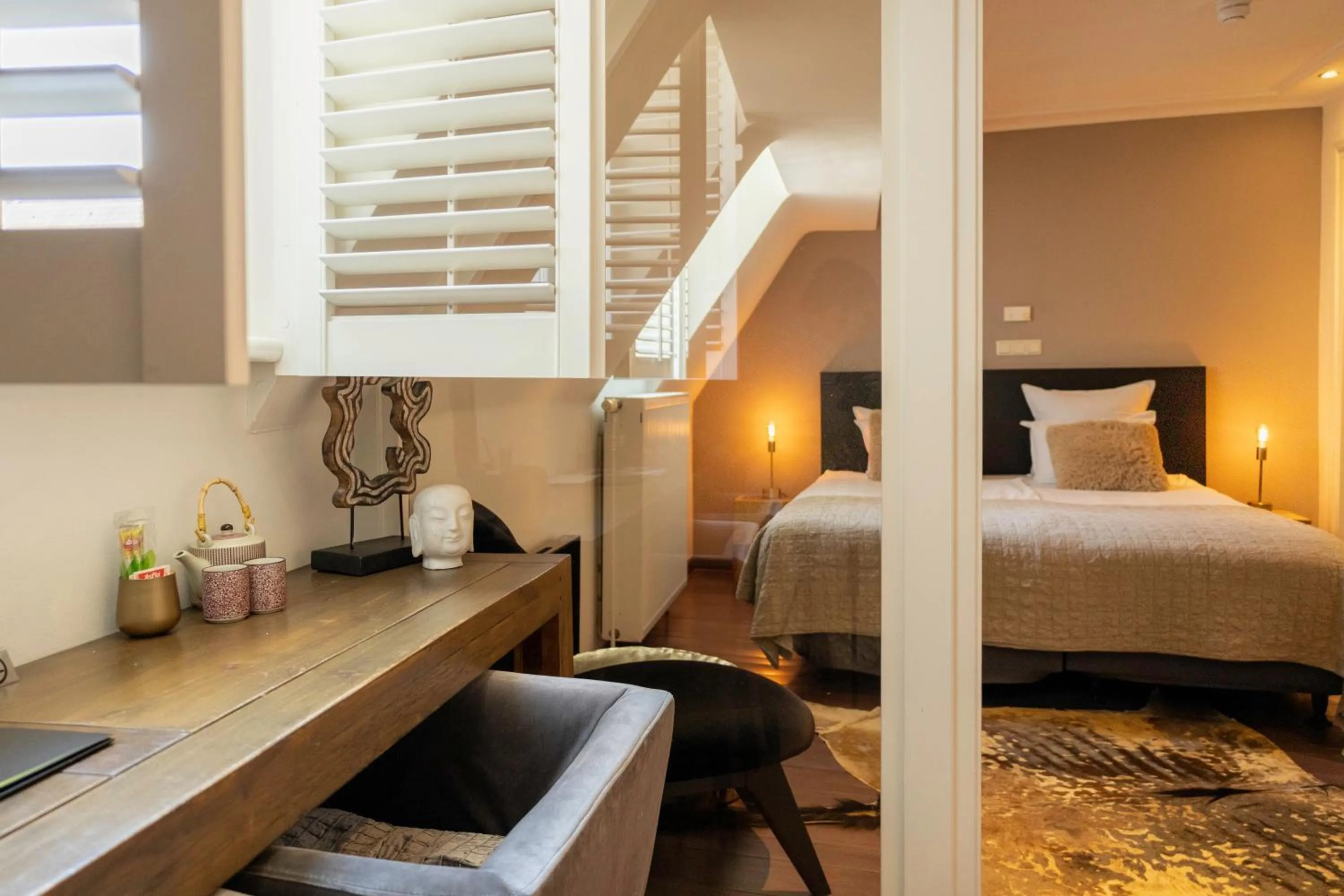 Photo of the whole room, Bed in Bouteaque Hotel