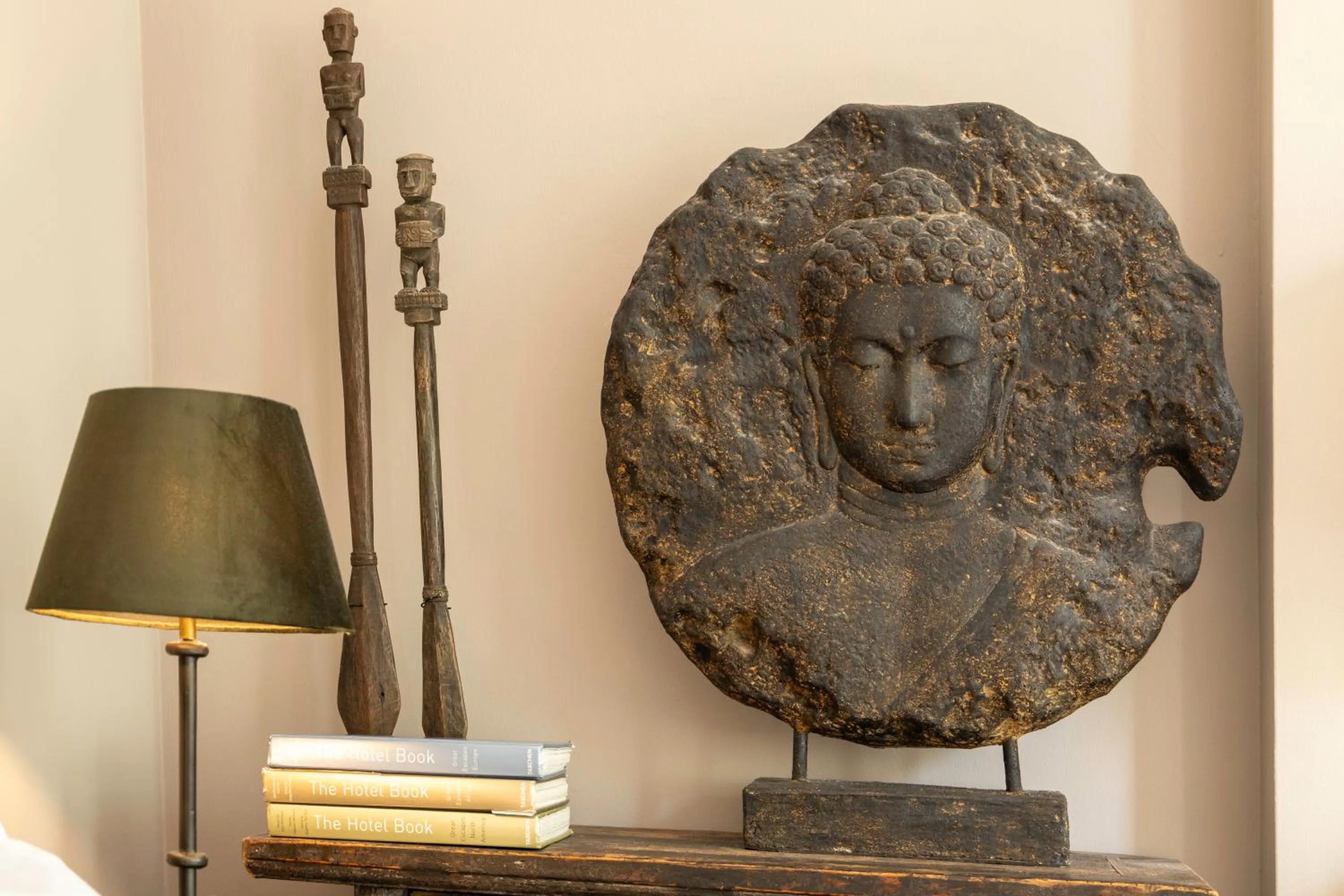 Decorative detail in Bouteaque Hotel