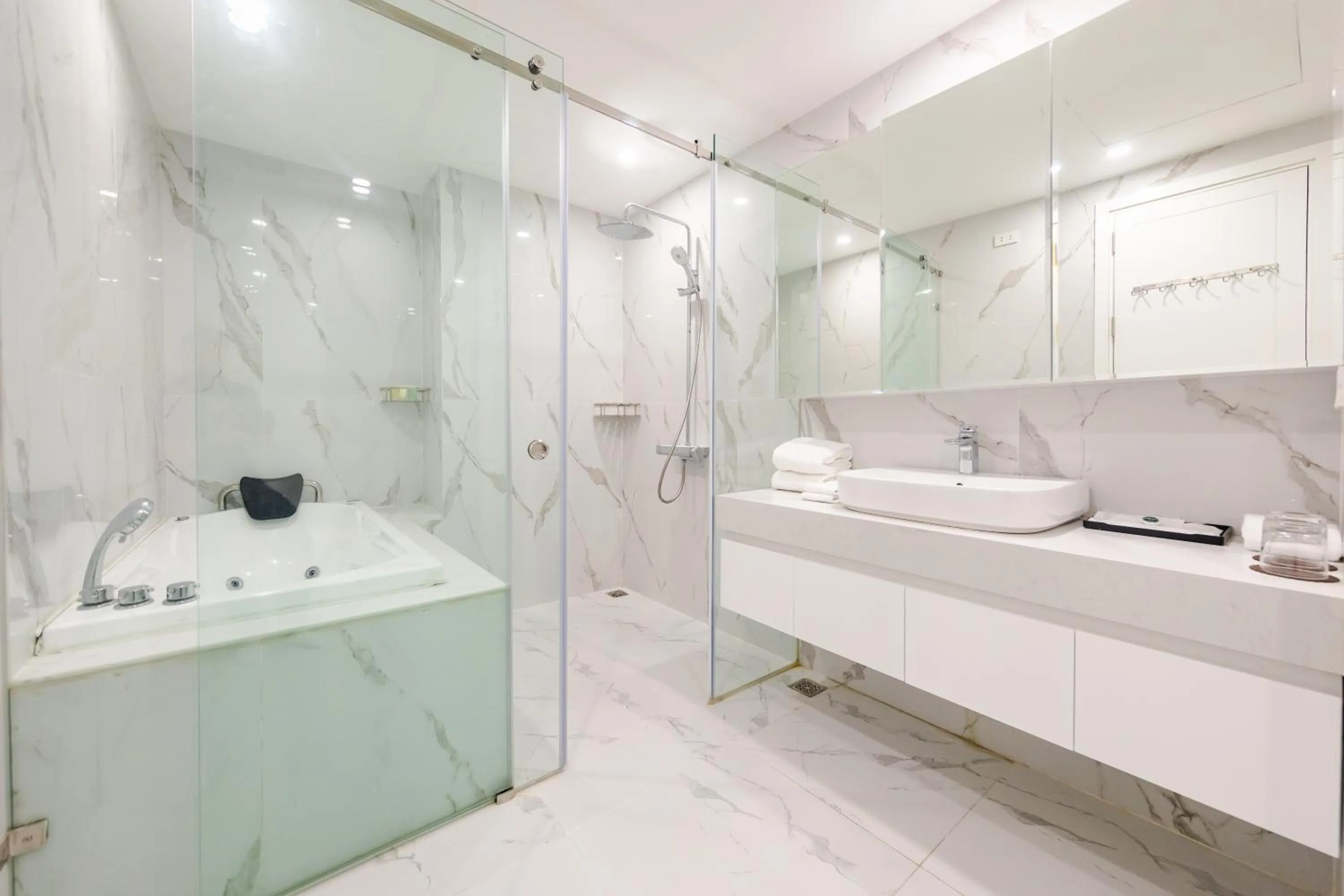 Bathroom in Five Star Westlake 1st-4th Floors Hotel & Serviced Apartment