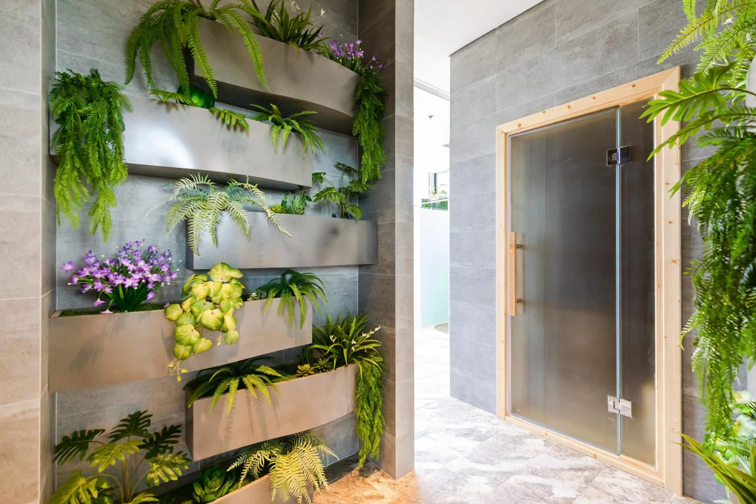 Fitness centre/facilities in Five Star Westlake 1st-4th Floors Hotel & Serviced Apartment