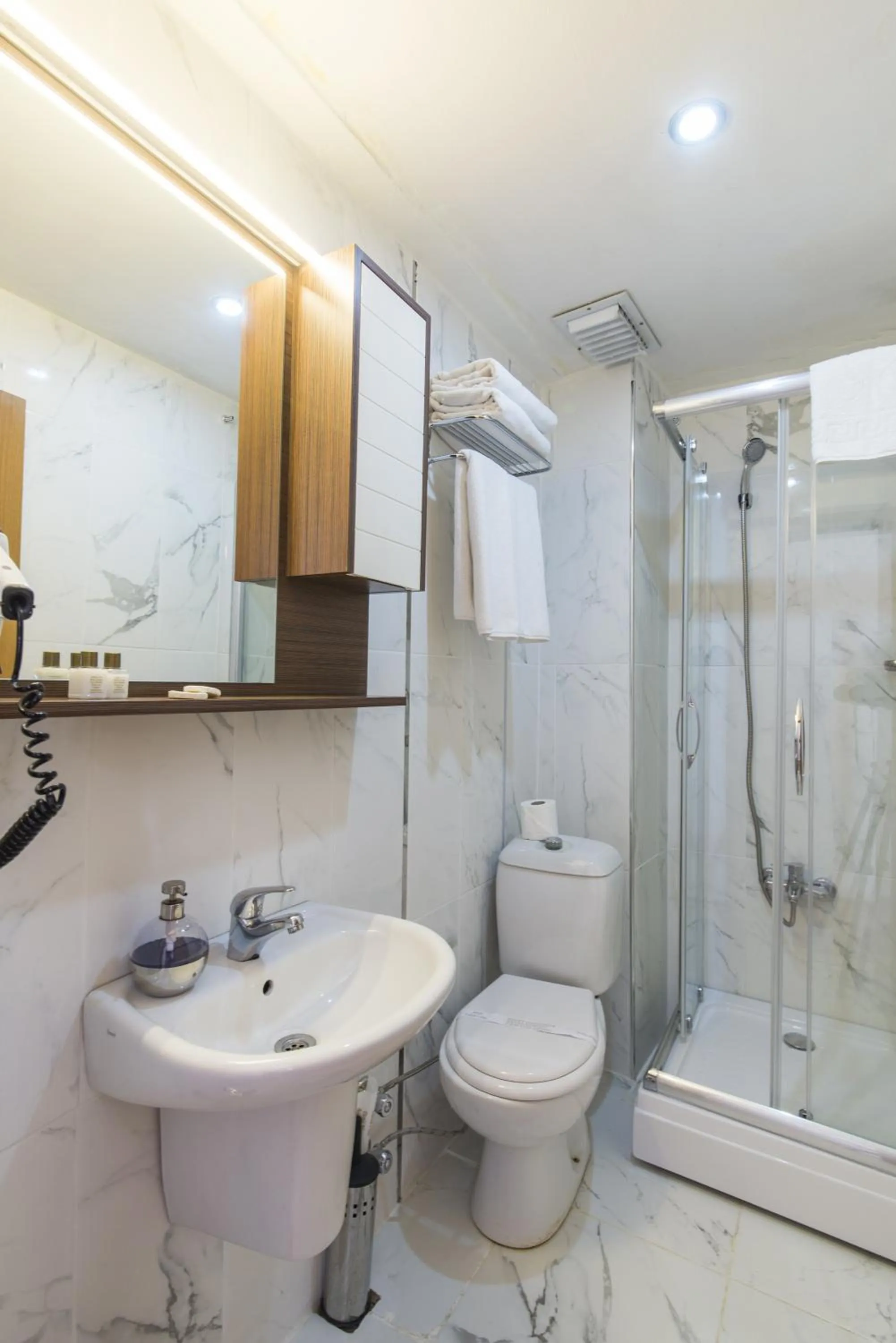 Bathroom in Sultan's Inn