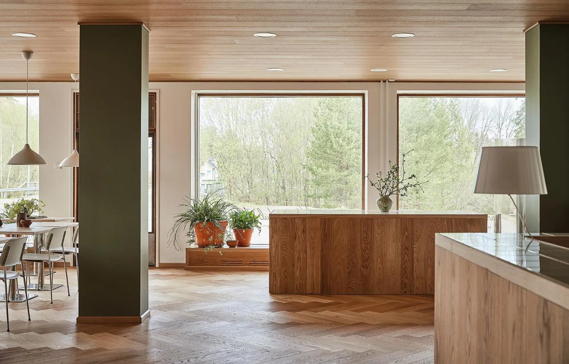 Communal lounge/ TV room in Hotelli Vihannonkulma