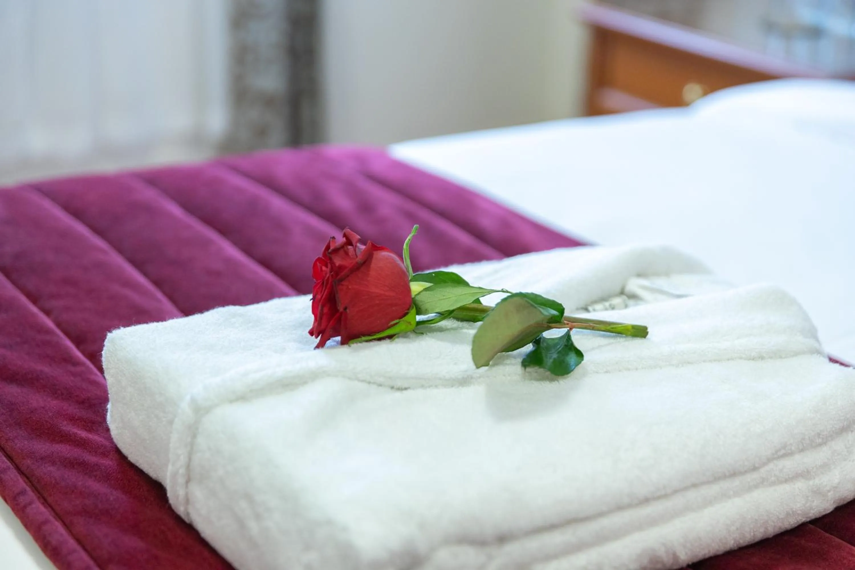 Bed in Al Shatti Villas