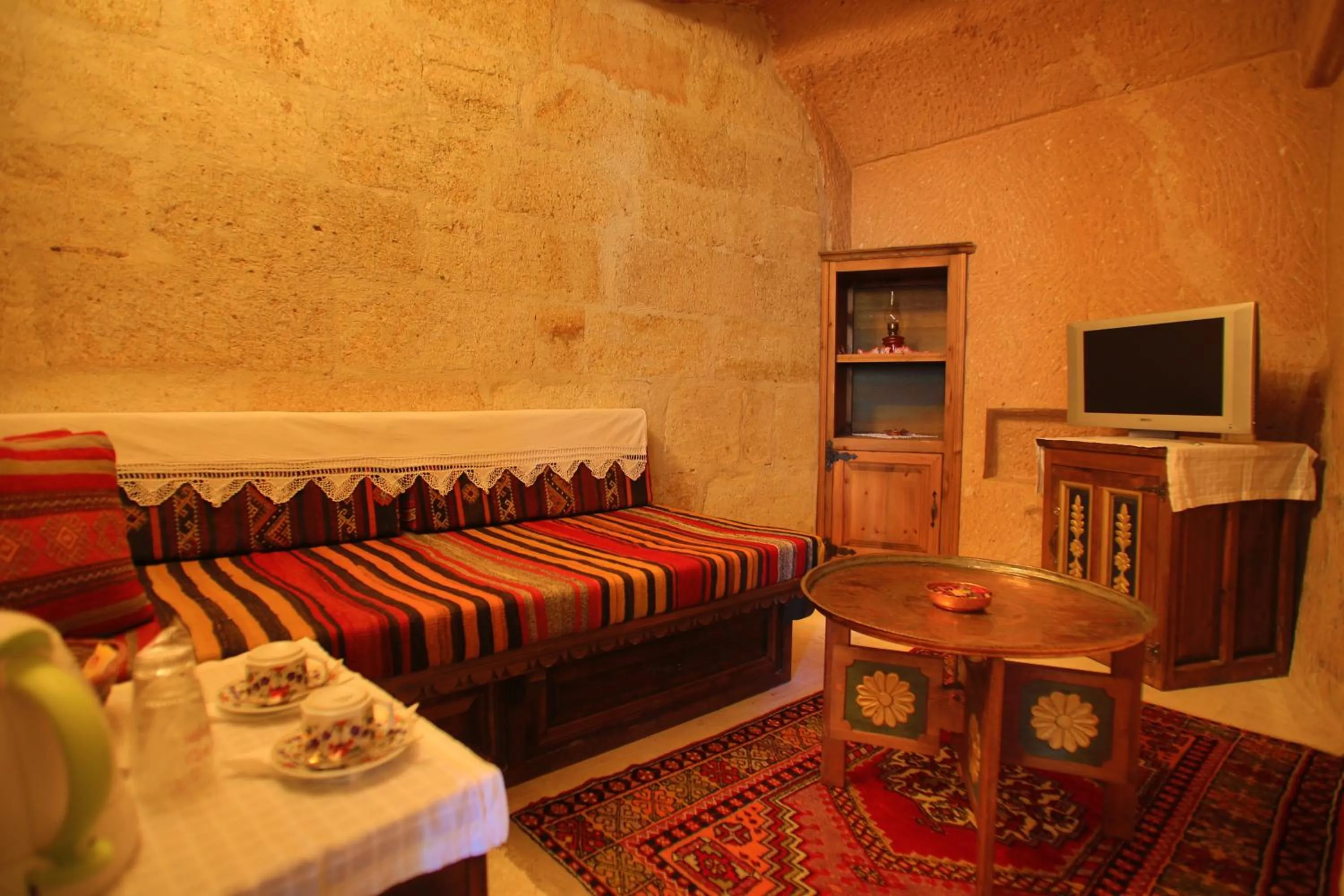 Living room, Bed in Selcuklu Evi Cave Hotel - Special Category