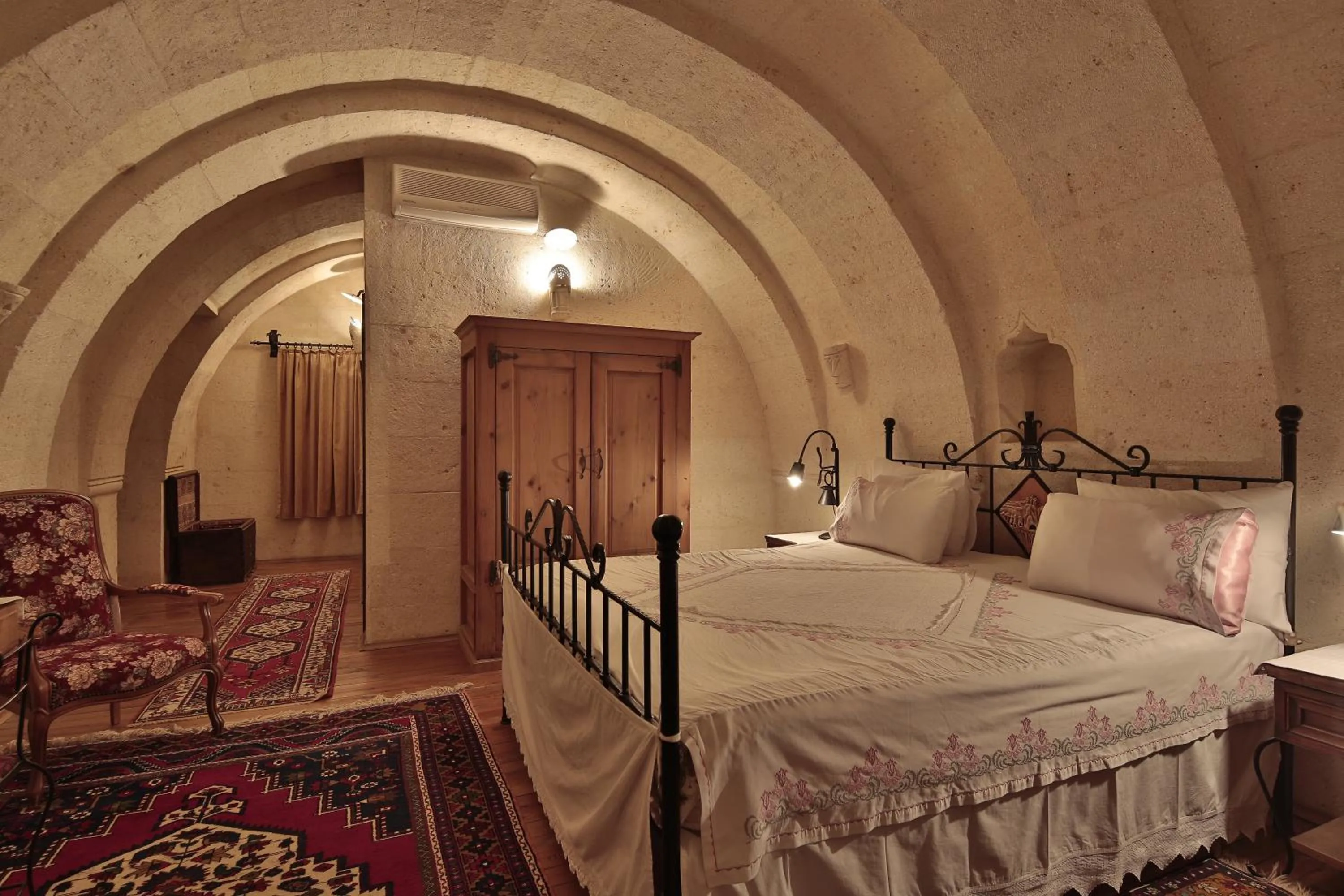 Bedroom, Bed in Selcuklu Evi Cave Hotel - Special Category