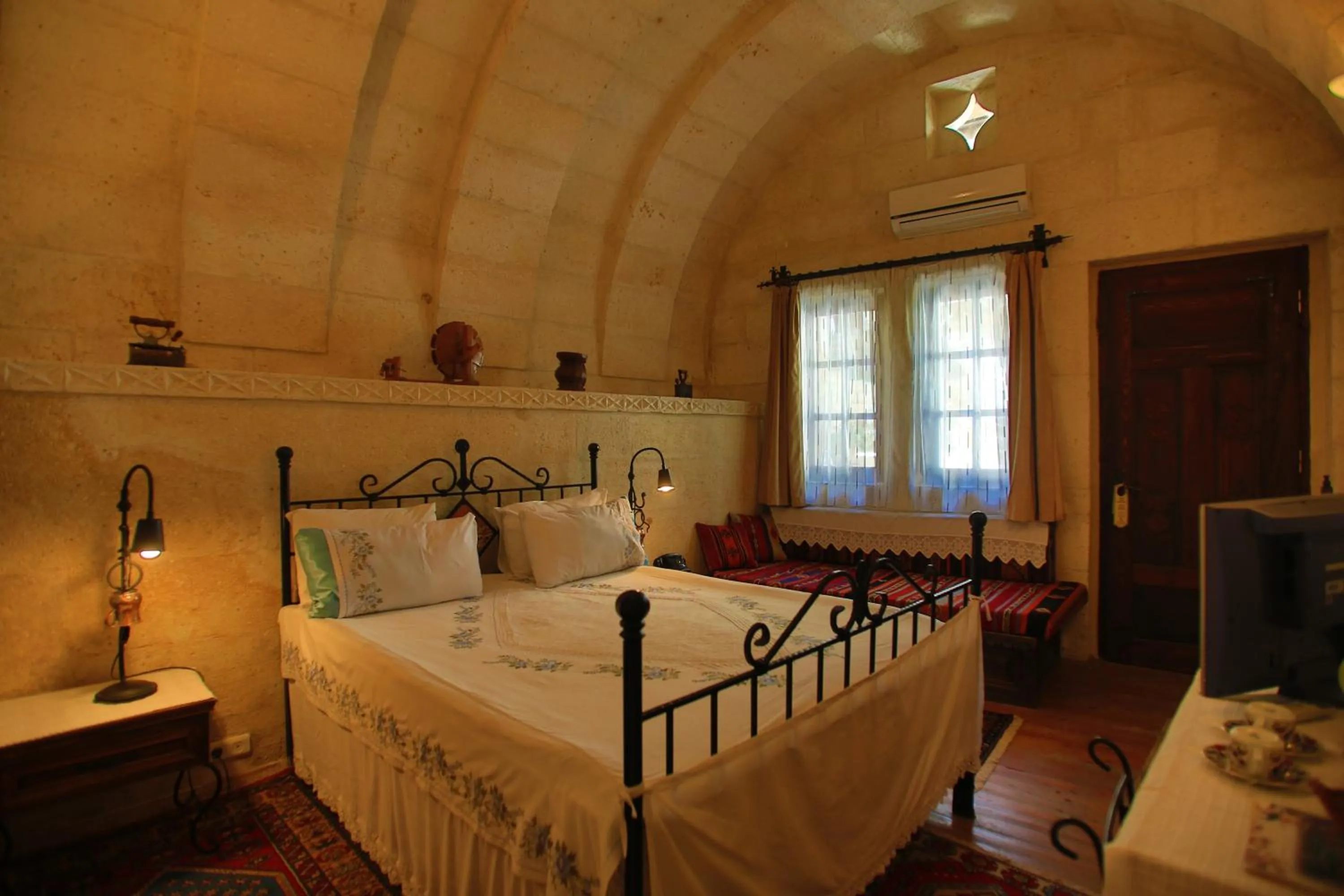 Bed in Selcuklu Evi Cave Hotel - Special Category