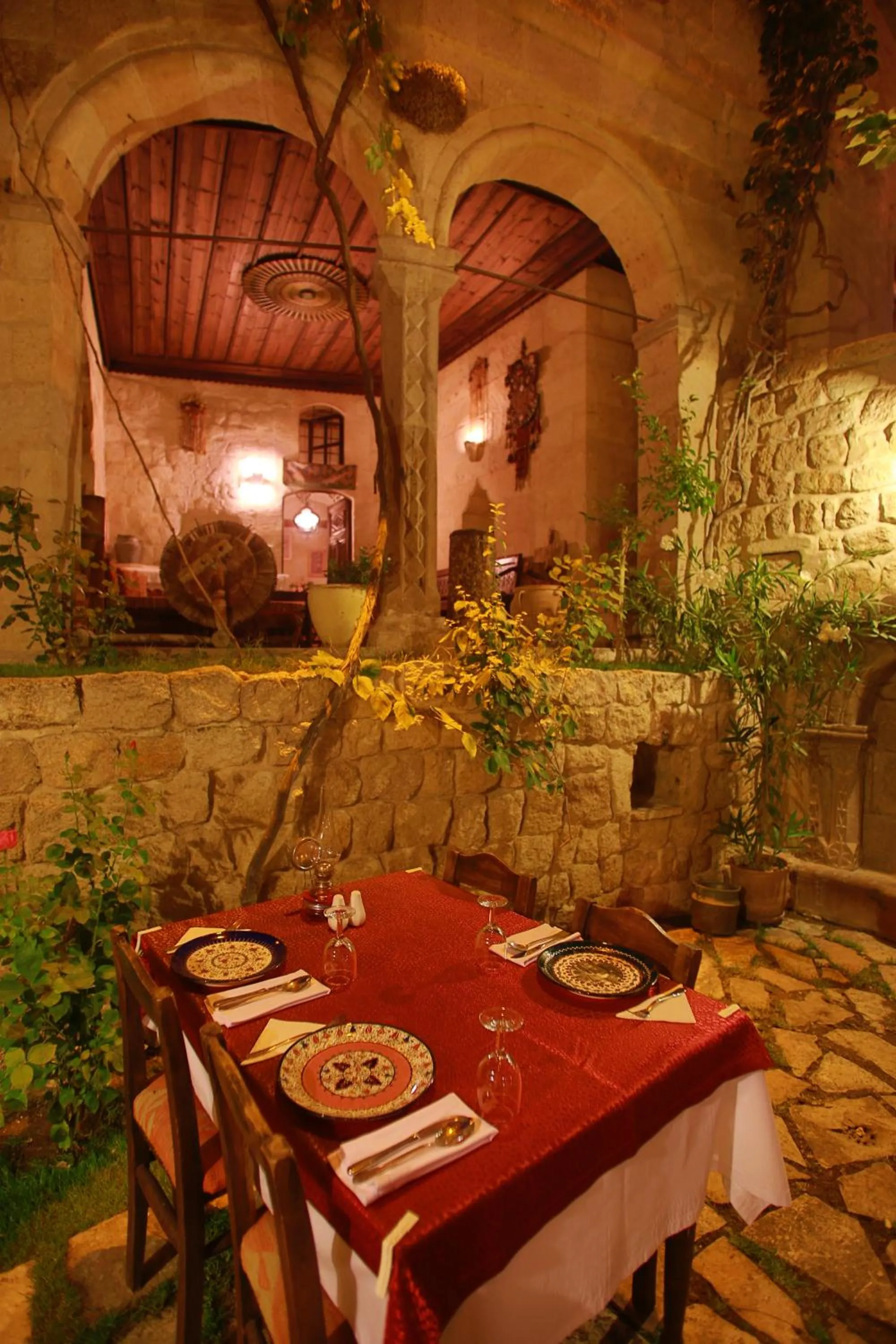 Restaurant/places to eat in Selcuklu Evi Cave Hotel - Special Category