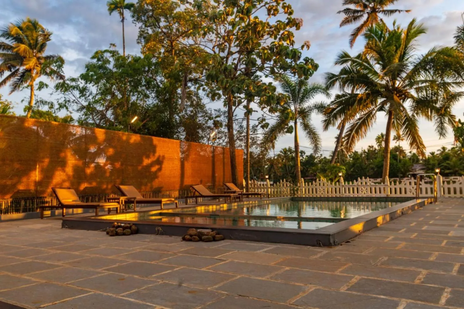 Garden view in Kurialacherry House Alleppey