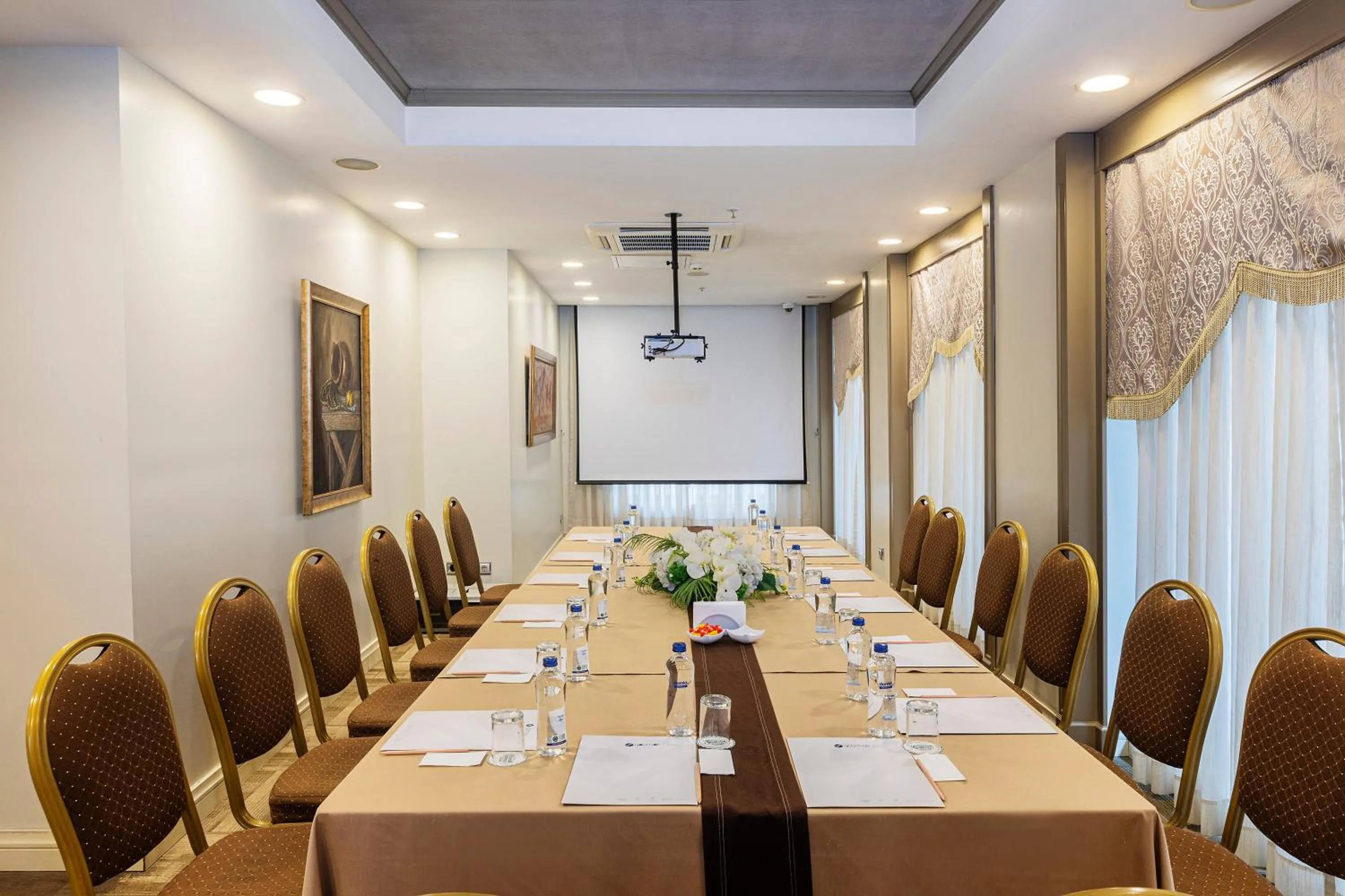 Meeting/conference room in Hotel Yasmak Sultan