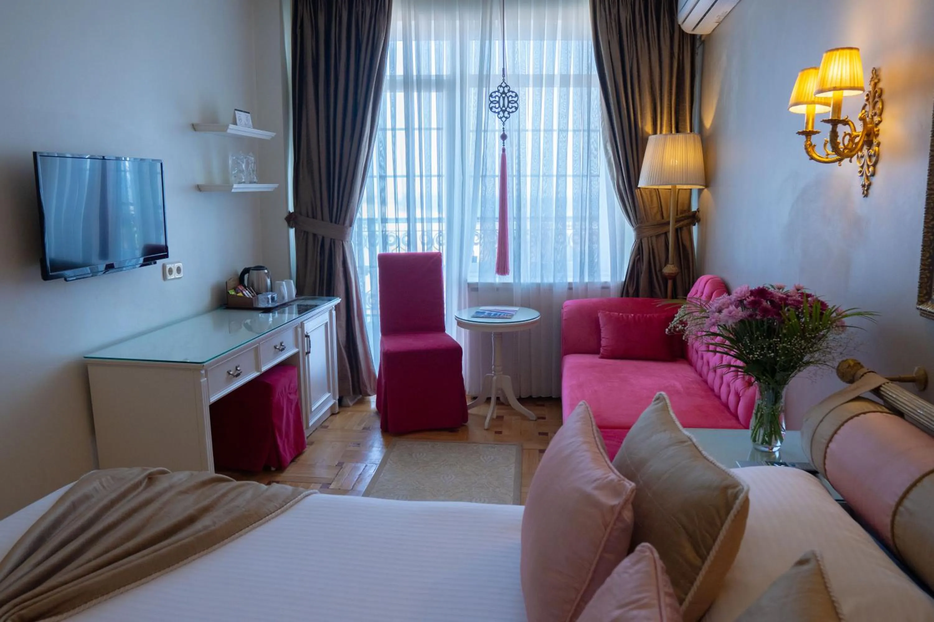 TV and multimedia, Bed in Avicenna Hotel Sultanahmet